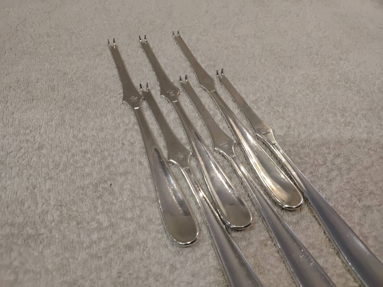 6 silver-plated metal lobster forks by the silversmith Christofle, model Dax.