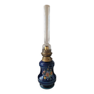 Porcelain oil lamp