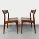 Paire de chaises scandinaves en teck et skaï, années 50-60