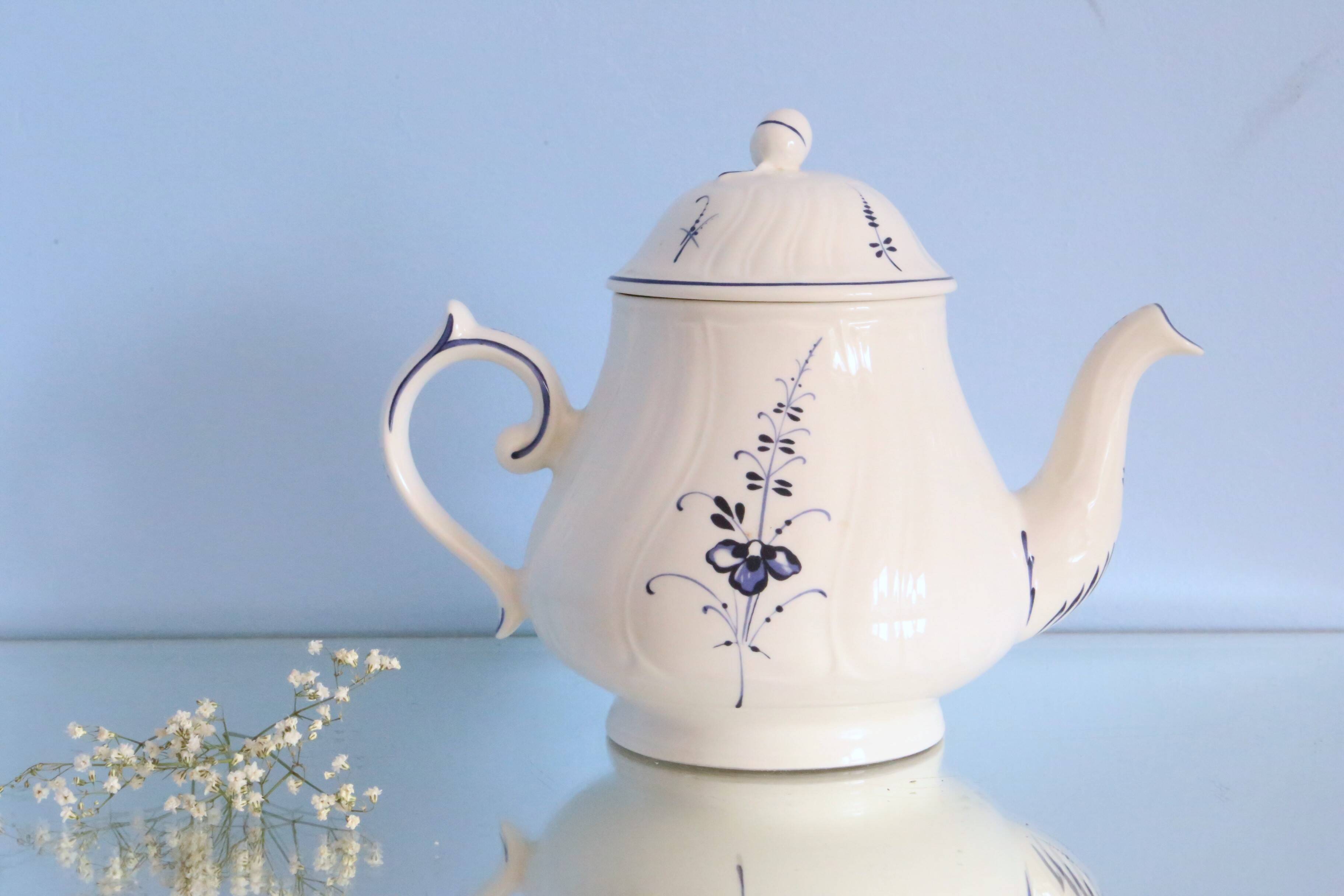 Villeroy and Boch teapot, Old Luxembourg model