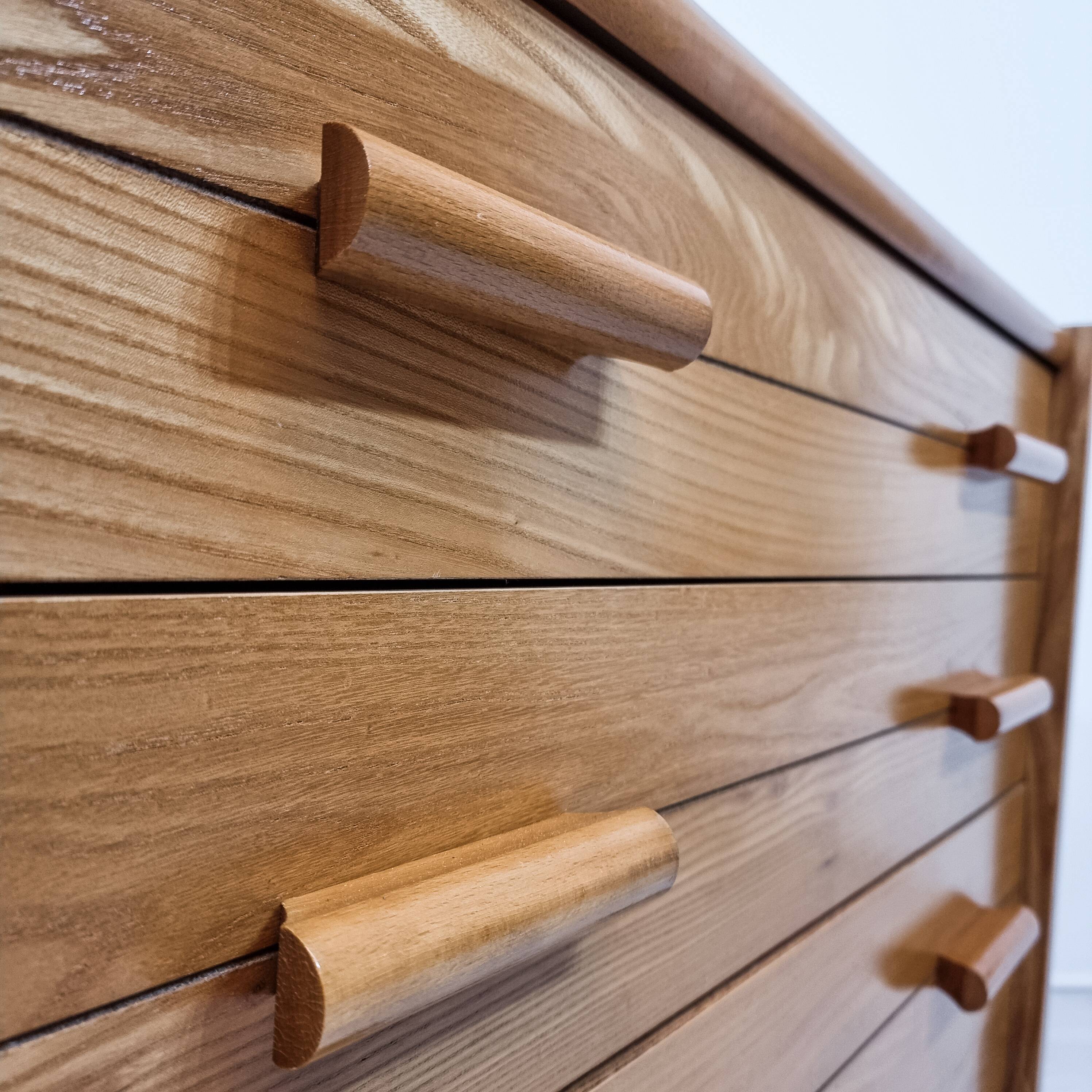 Regain elm chest of drawers