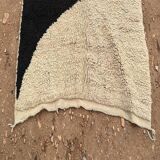 Traditional handmade Berber rug size 150 x 250 cm