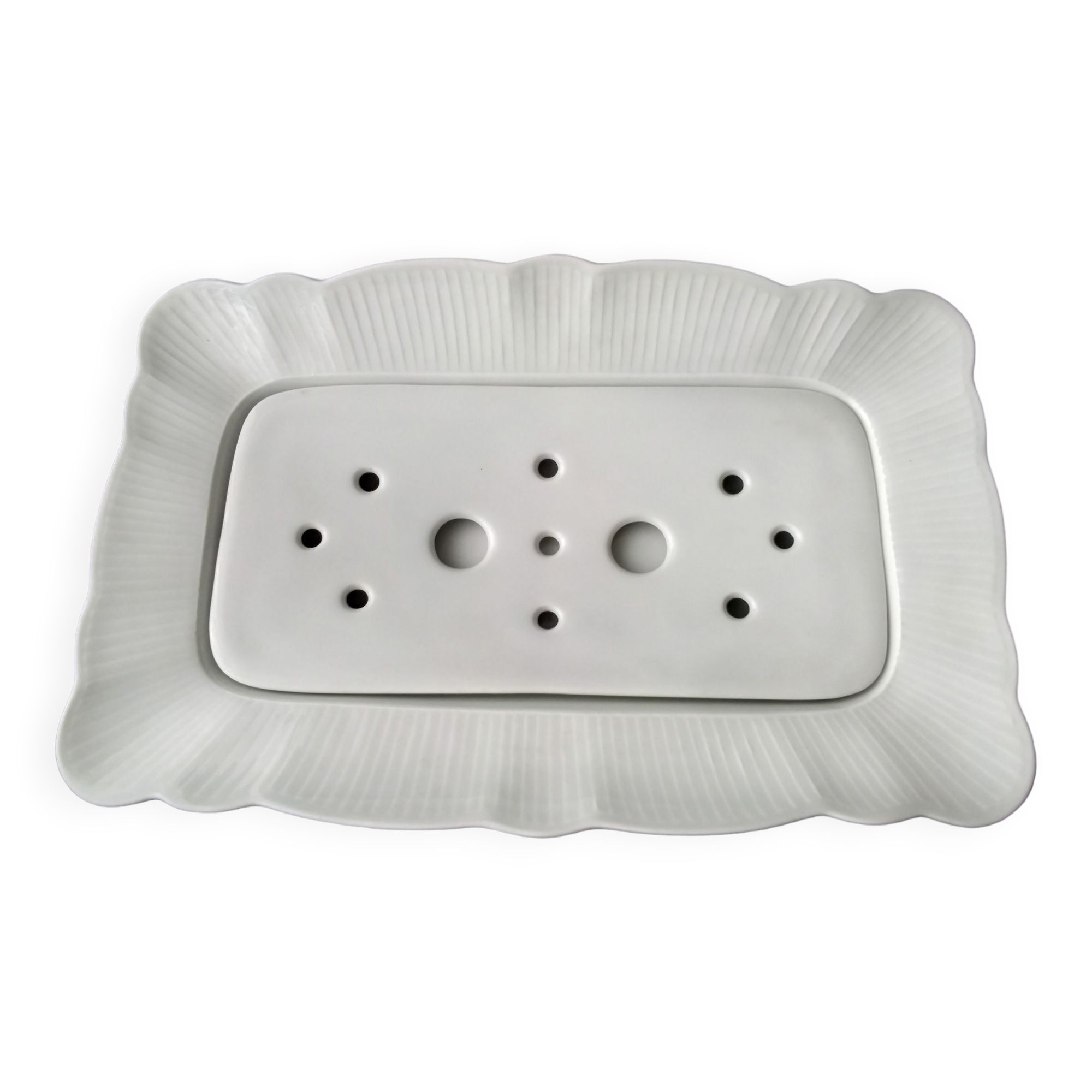 White porcelain asparagus dish Pillivuyt