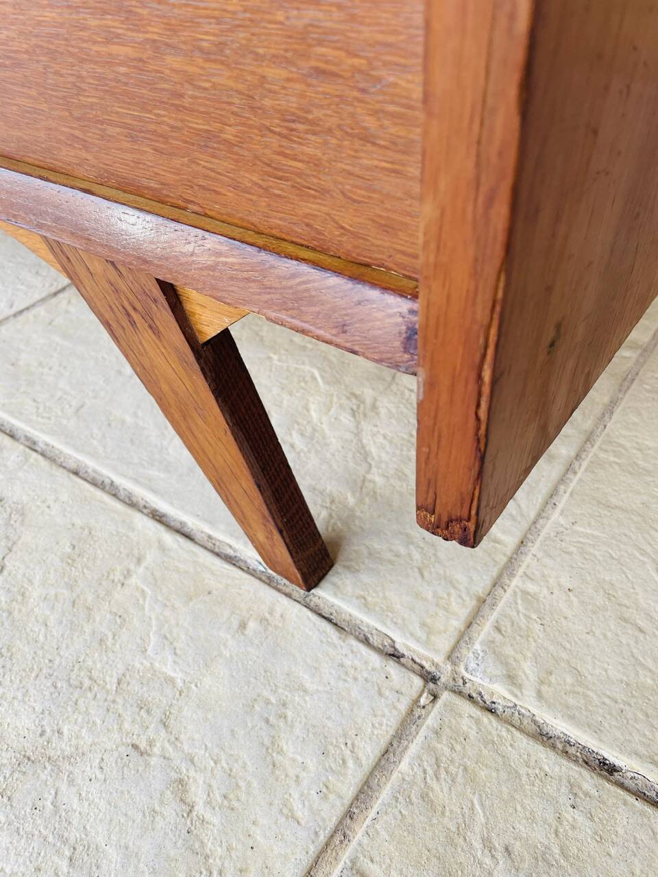 Oak storage unit, splayed legs circa 1950s
