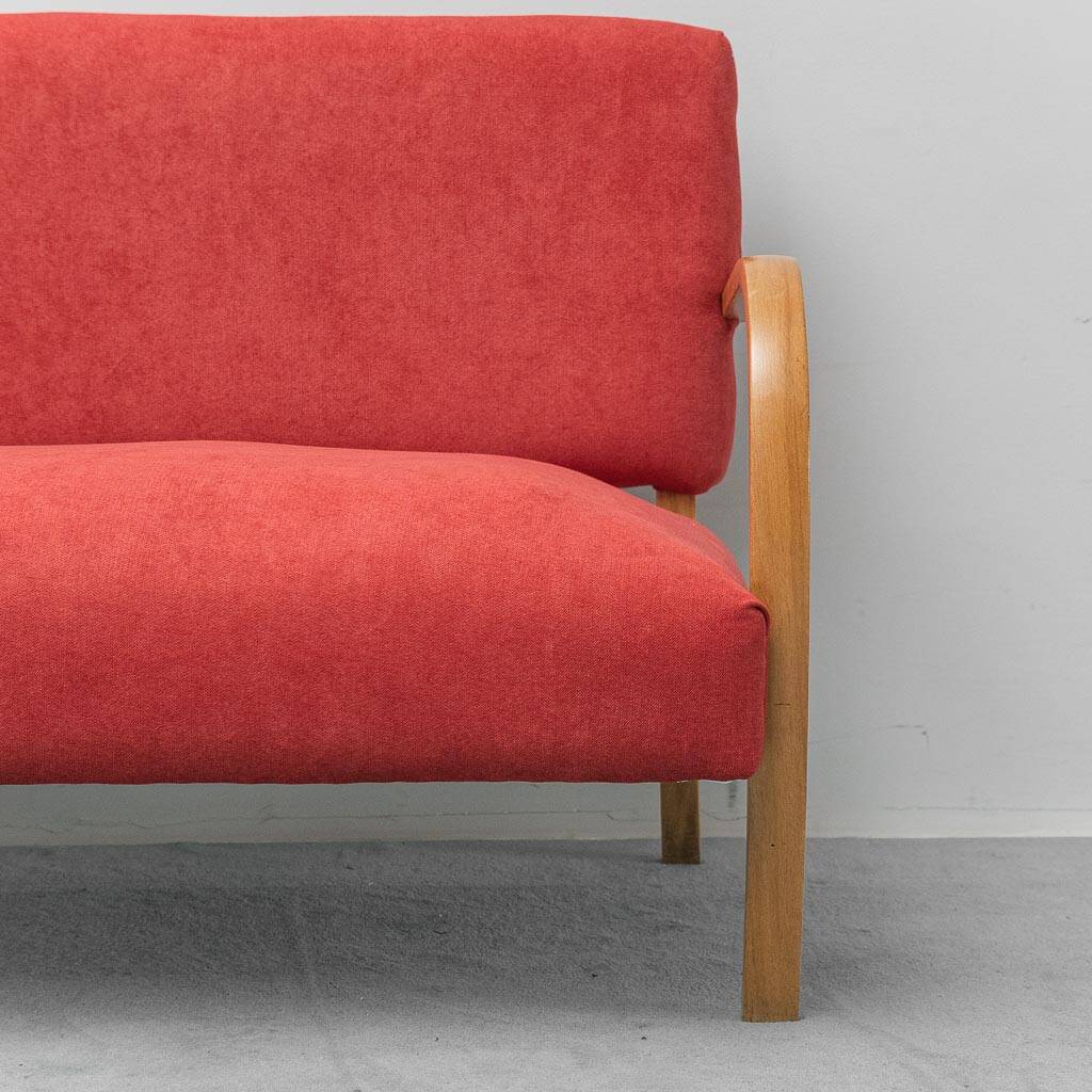 Vintage 2-seater sofa – in wood and red fabric, 1960s modernist