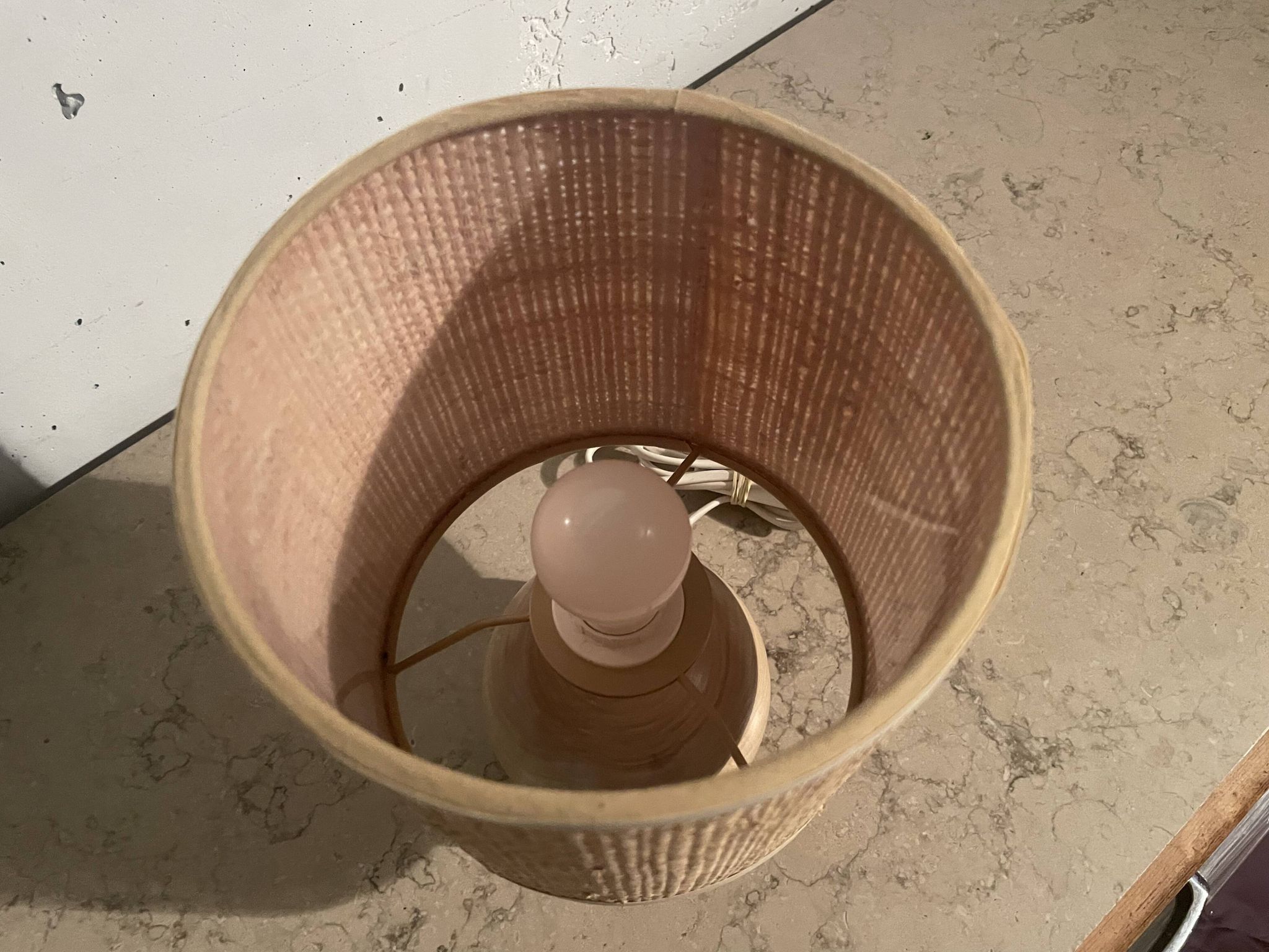 Lampe boule en bois