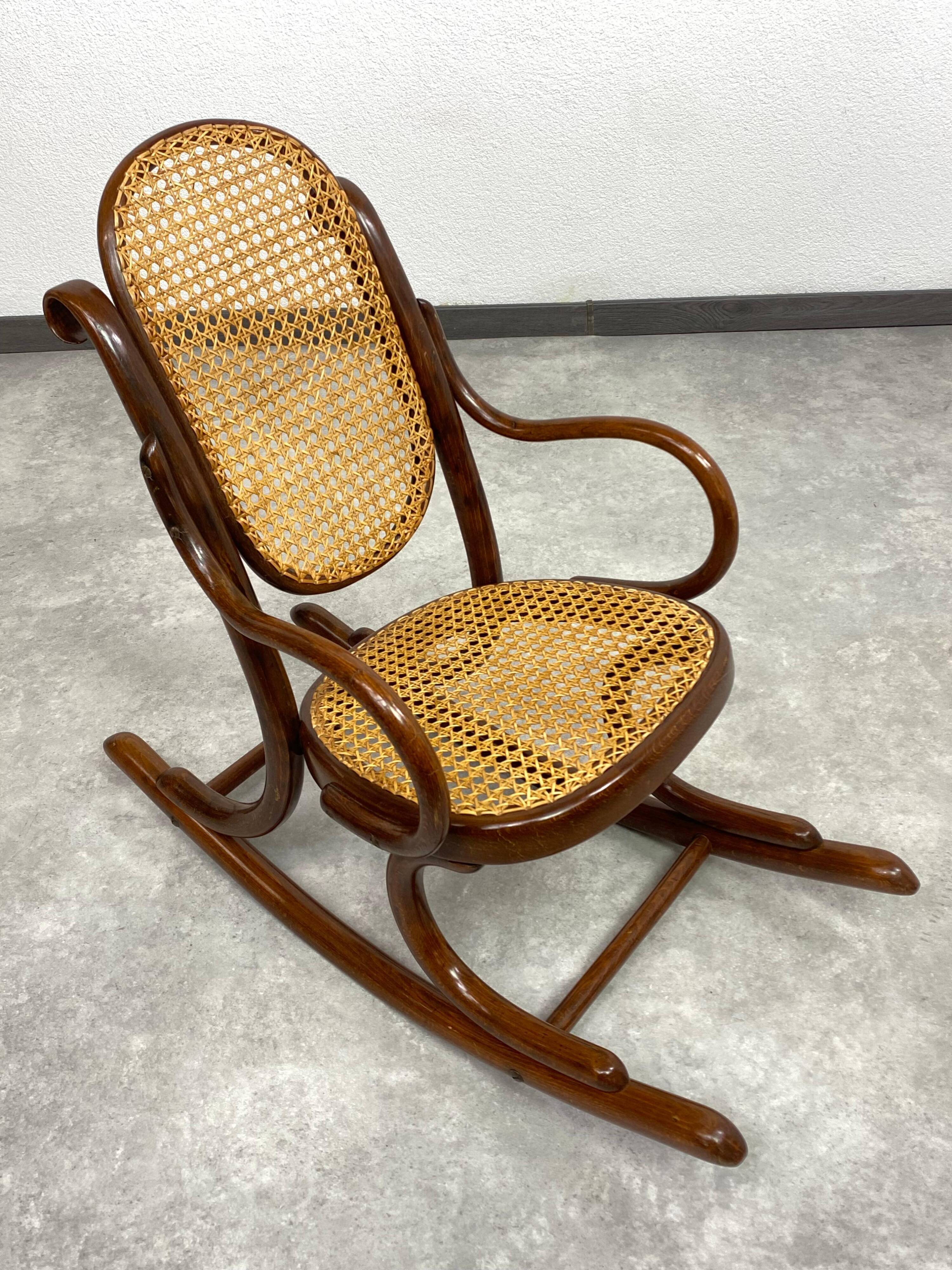 Children's rocking chair no. 2 by Thonet