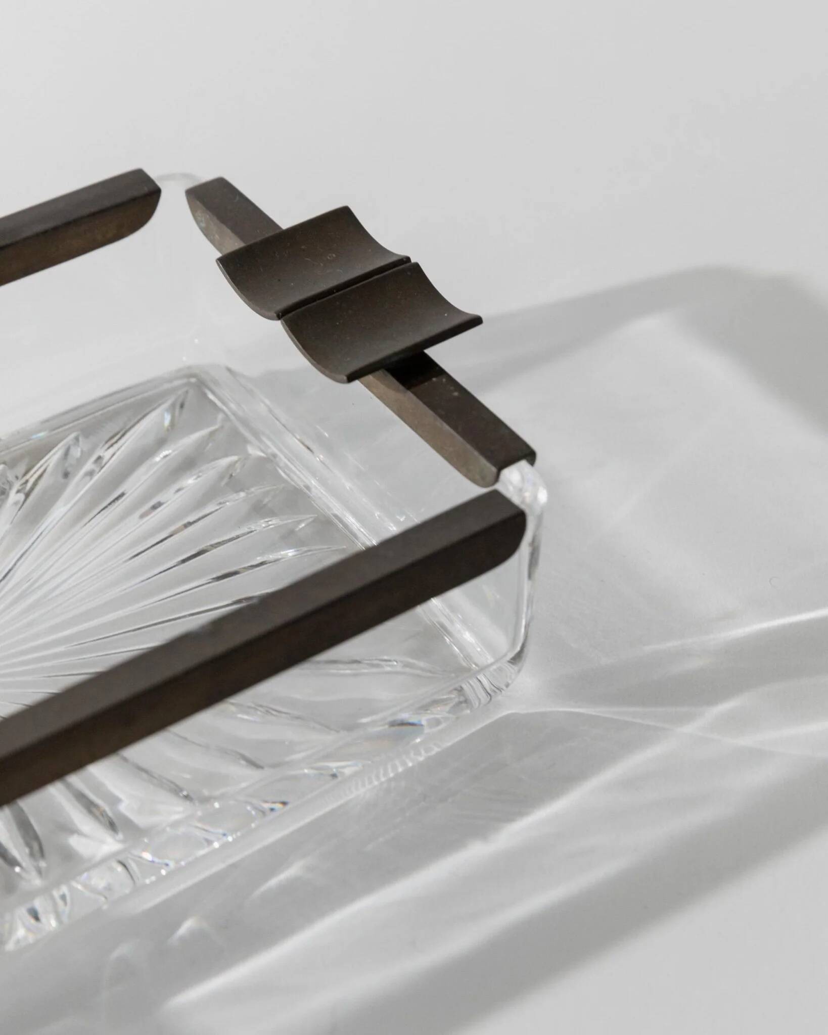 Vintage Art Deco ashtray in glass - crystal glass and metal - timeless design from Italy in the 1930s - glass art, elegant gift idea, table decoration.
