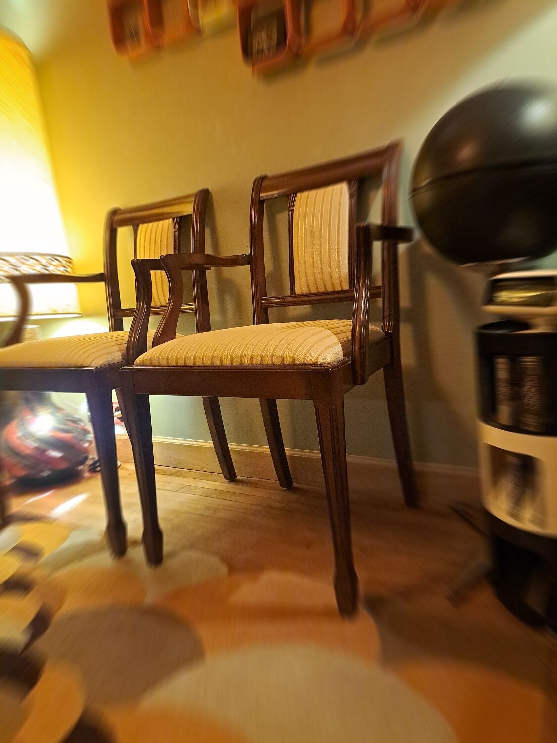 Paires de fauteuils de salon heldense acajou circa 1950