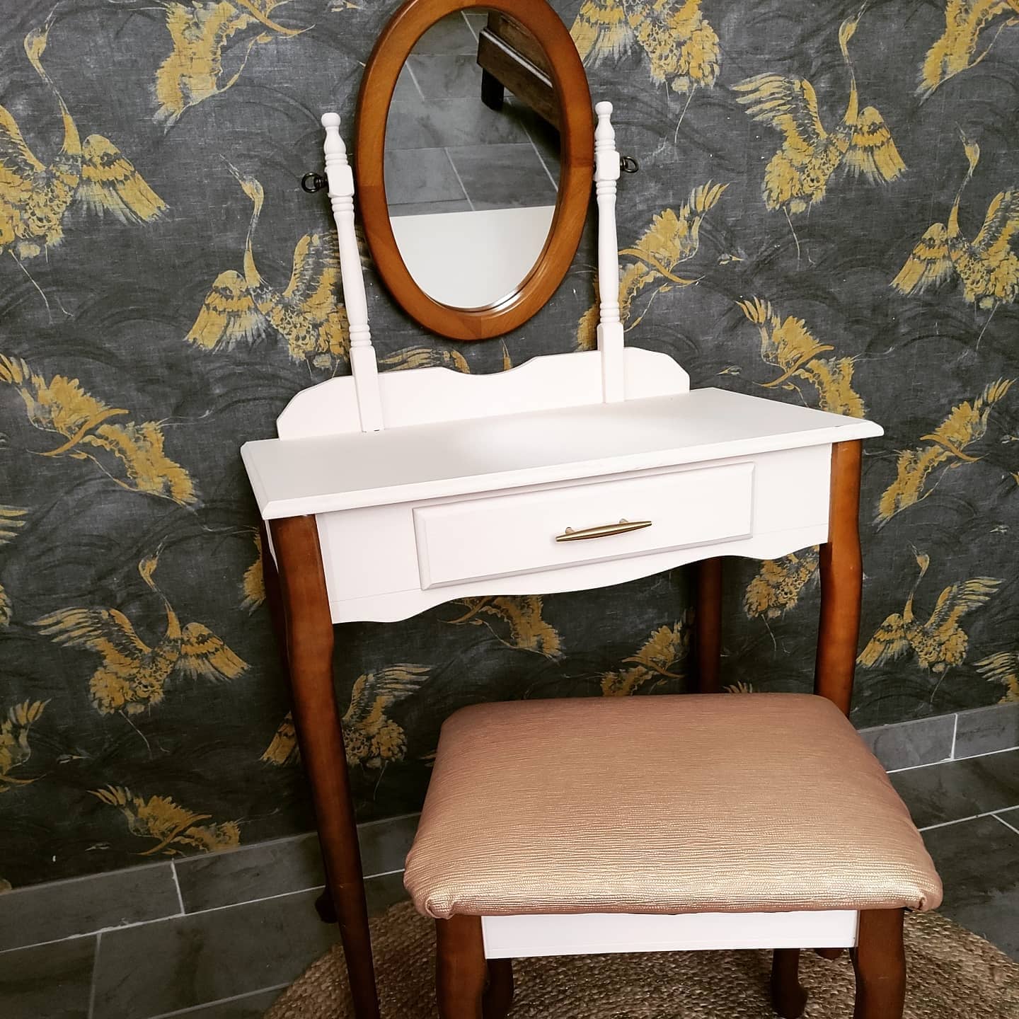 Coiffeuse et tabouret