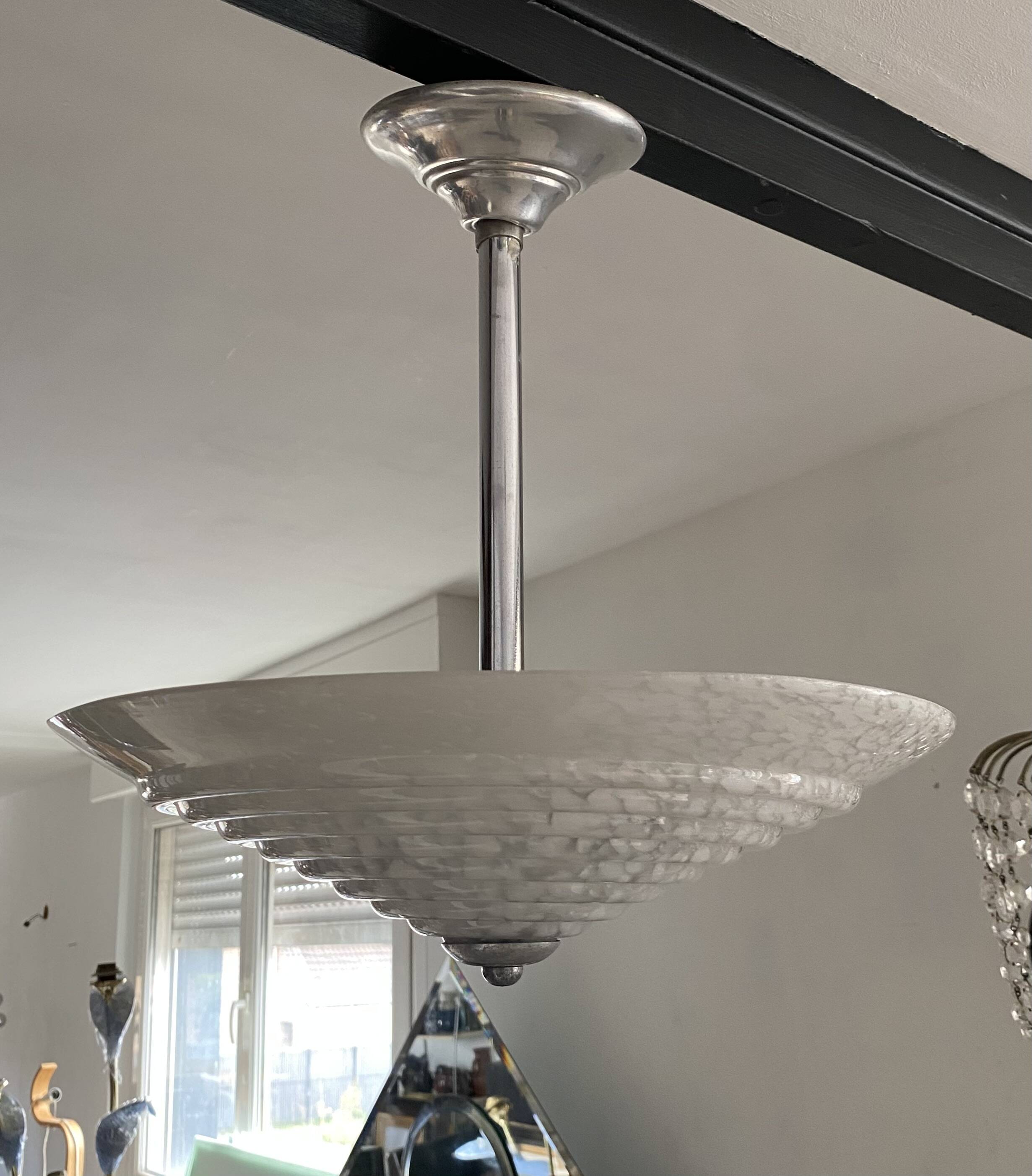 Suspension Art Deco globe en verre de Clichy