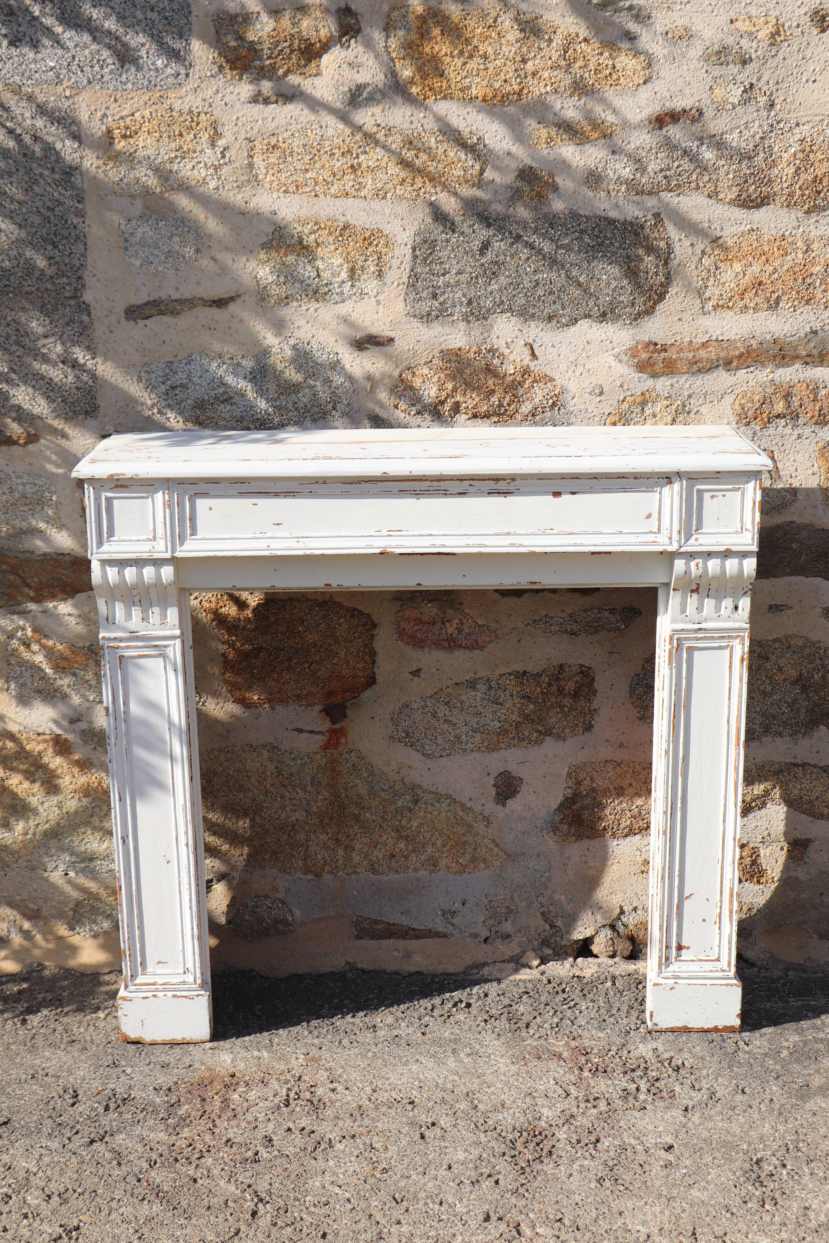 Wooden chimney, Directoire style