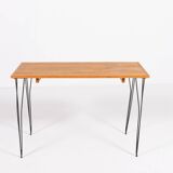 Paire de tables en pin massif et acier noir, Suède 1960