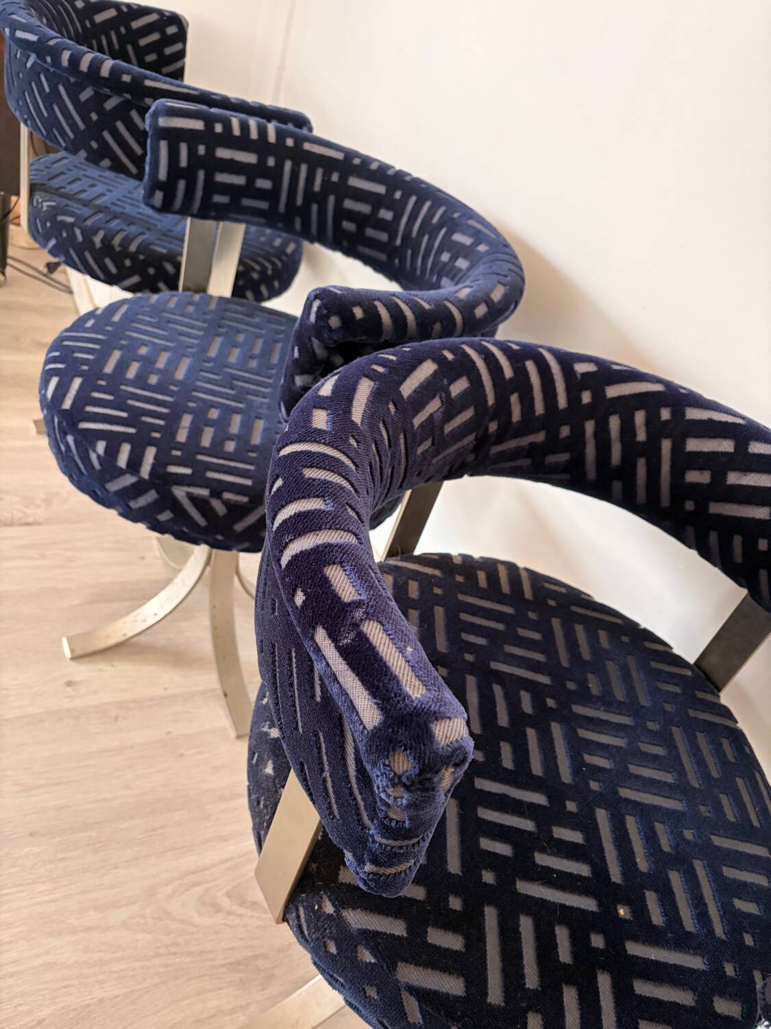 Osvaldo Borsani chairs