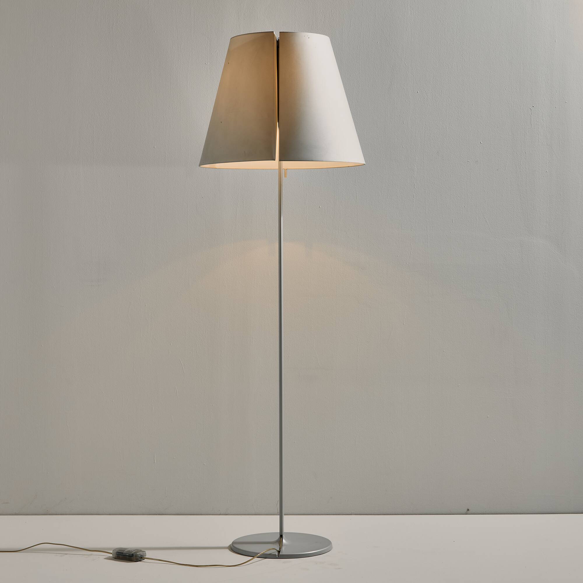 Melampo Mega floor lamp by Adrien Gardère for Artemide