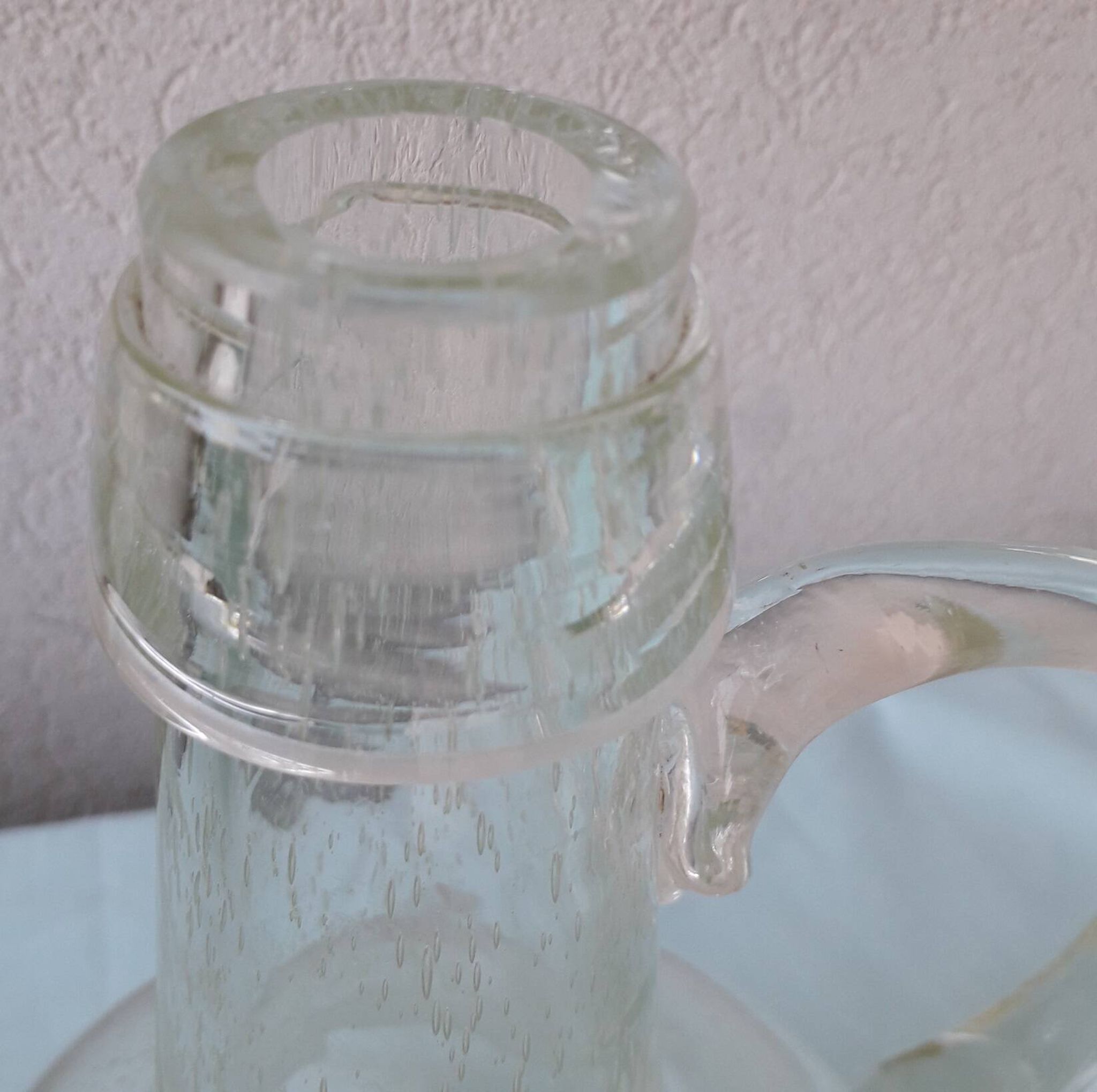 Bubble glass carafe