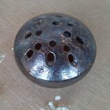 Sandstone flower pick