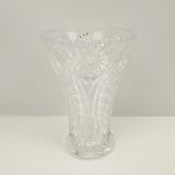 Vase in transparent crystal decoration in relief 21 cm