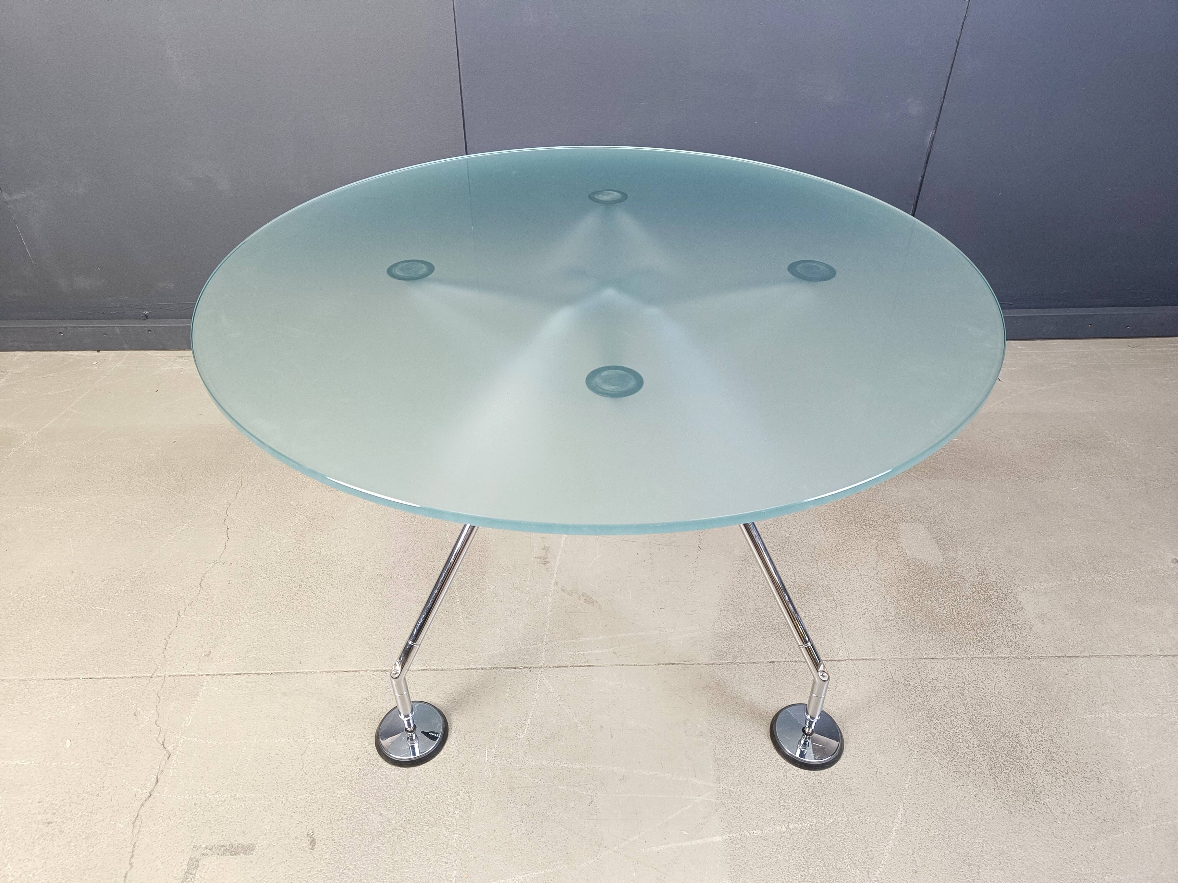 Nomos dining table by Norman Foster for Tecno, 1980s