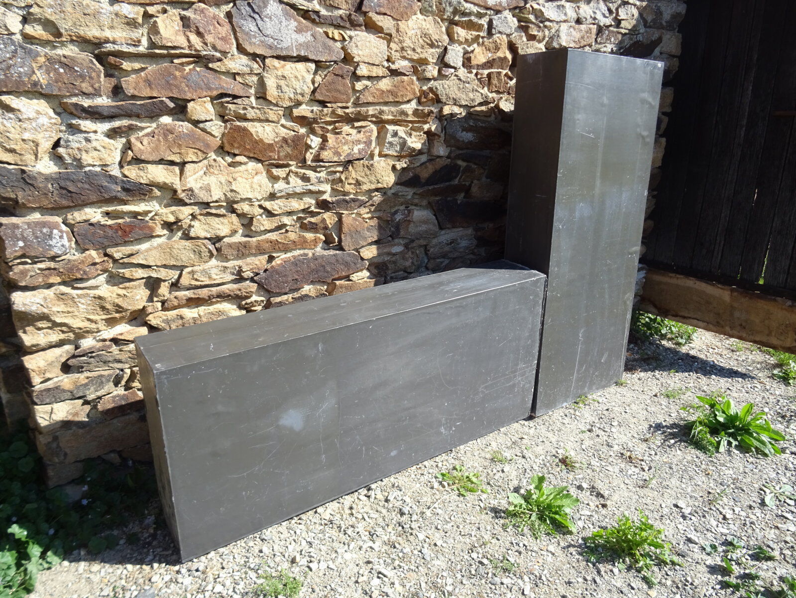 Console présentoir magasin de fleurs, design minimaliste