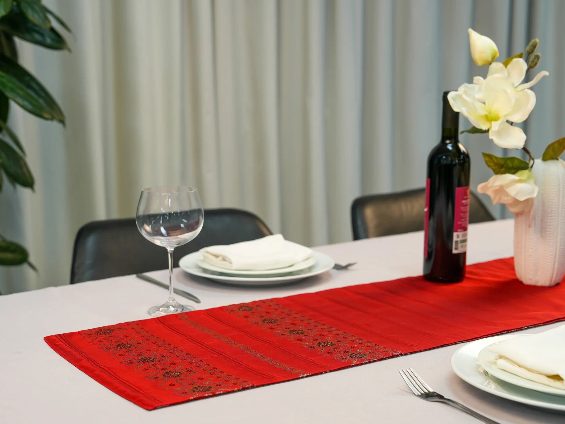 Nappe en soie cramoisie impériale
