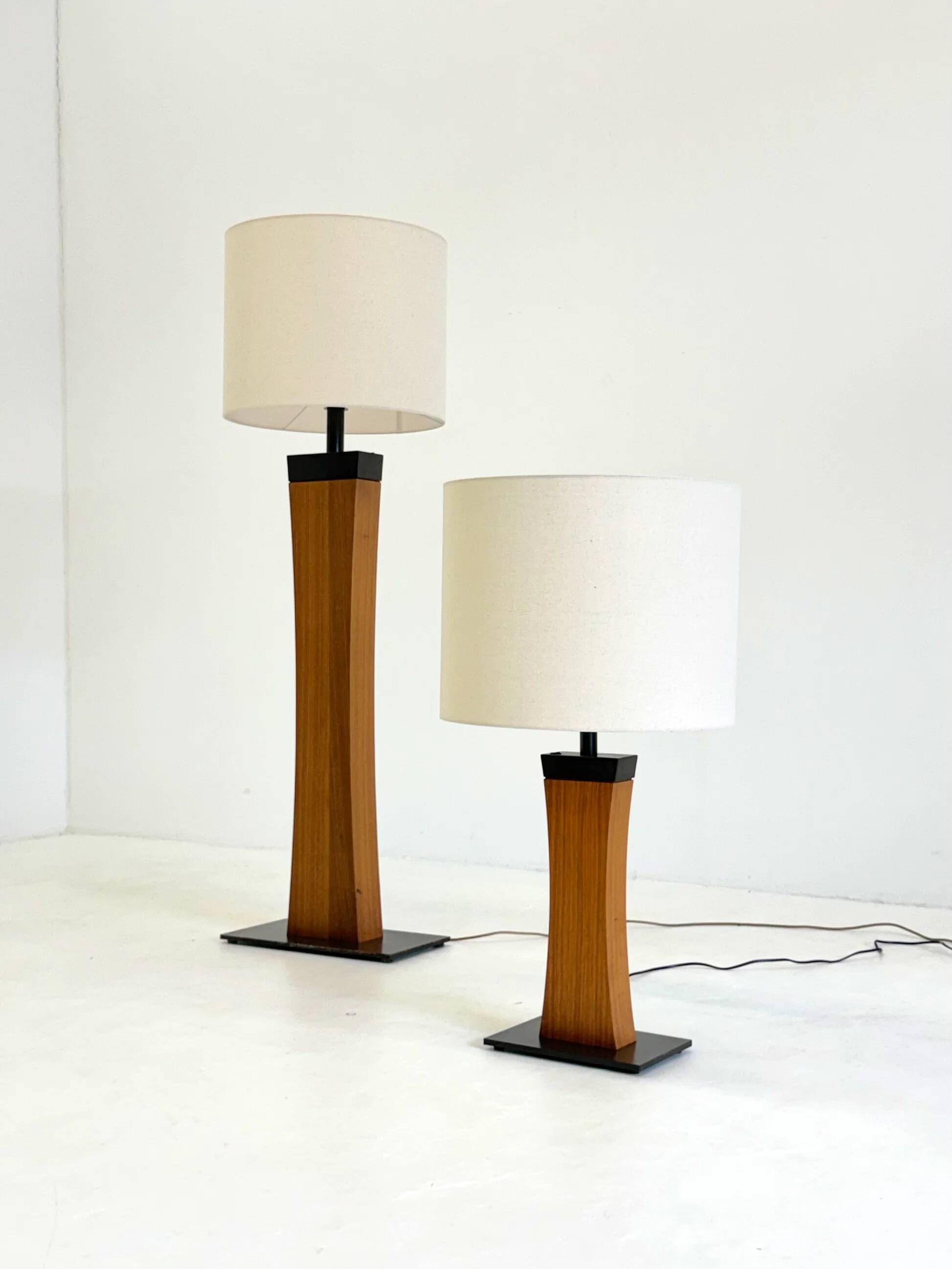 Italian mid-century teak table lamp