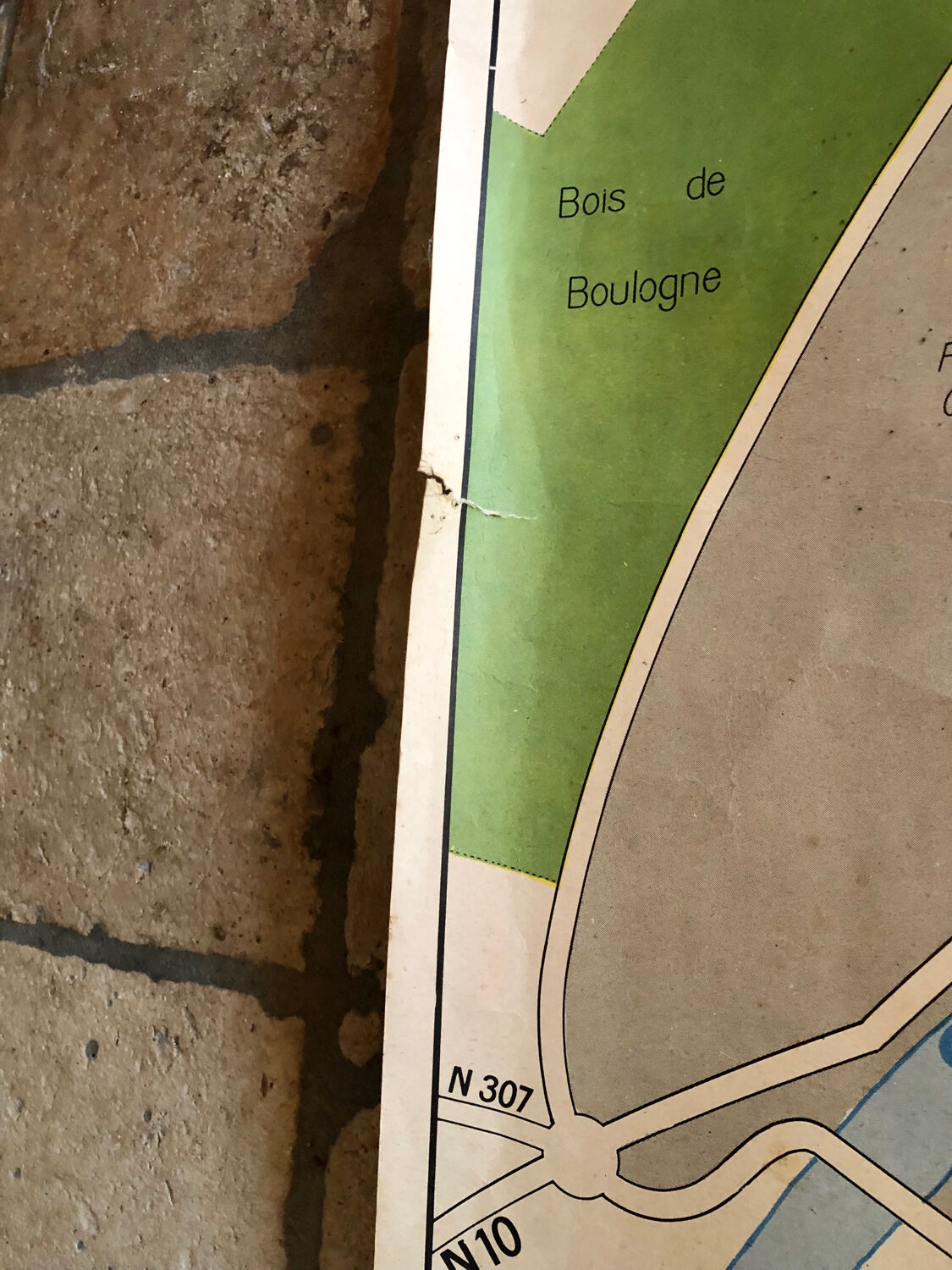 Old school map of Paris