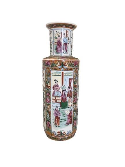 Old large Chinese canton vase, 1900s. in porcelain, famille rose style 47 x 16 cm