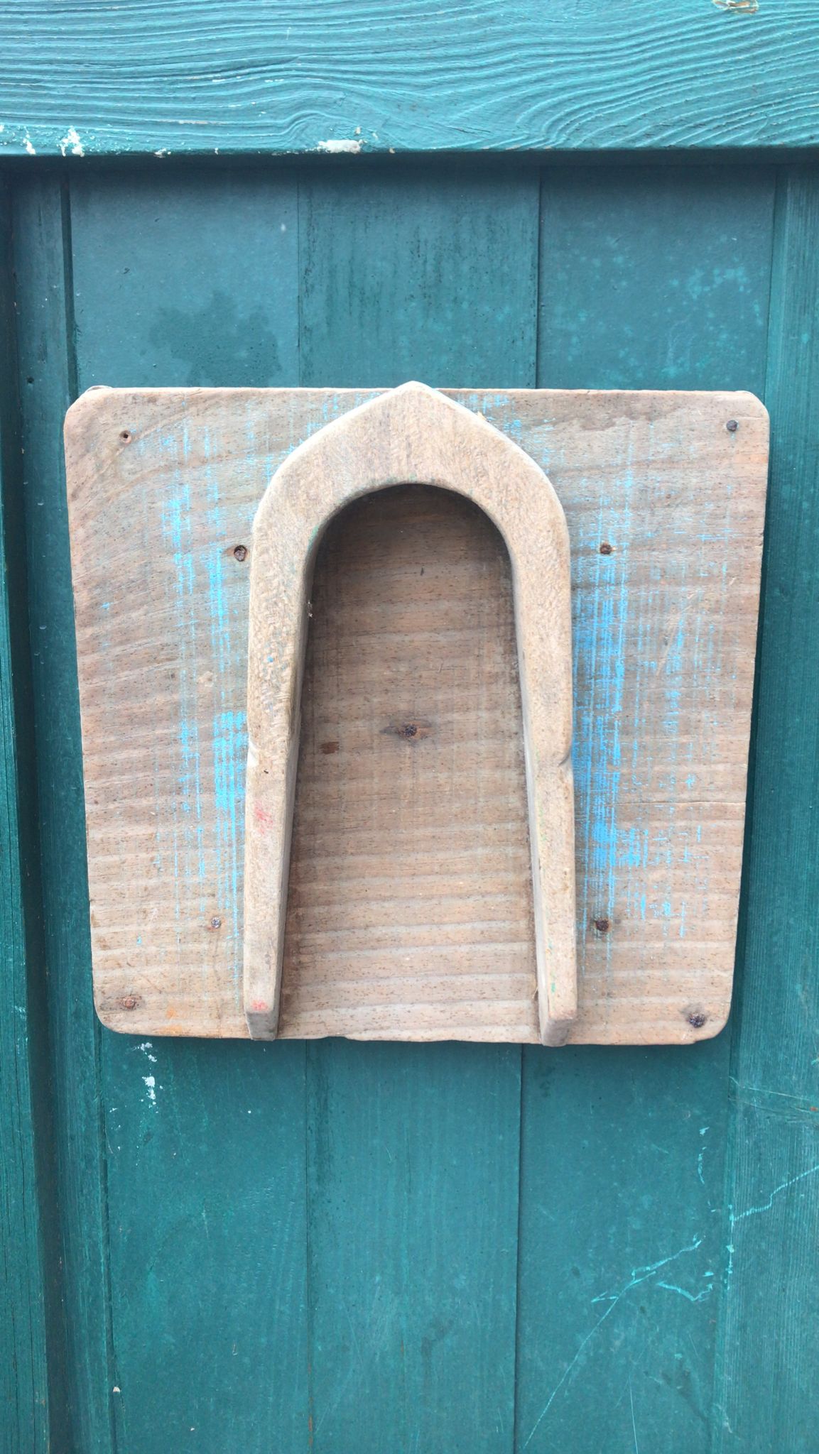 Oyster farmer's vase racket