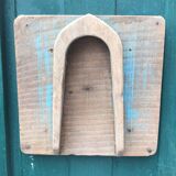 Oyster farmer's vase racket