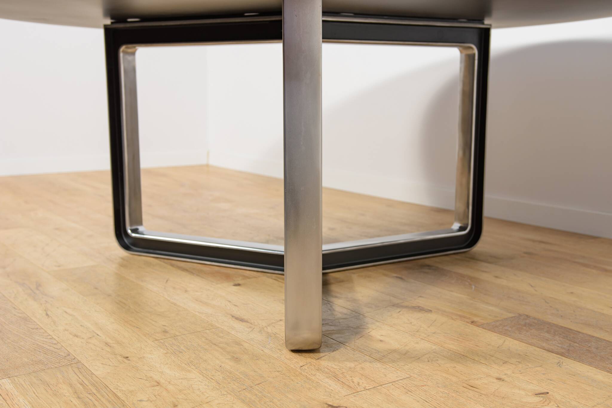 Mid-Century XXL Round Conference Table from Tecno, Italy, 1970s