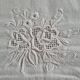 Nappe blanche brodée et 6 serviettes assorties