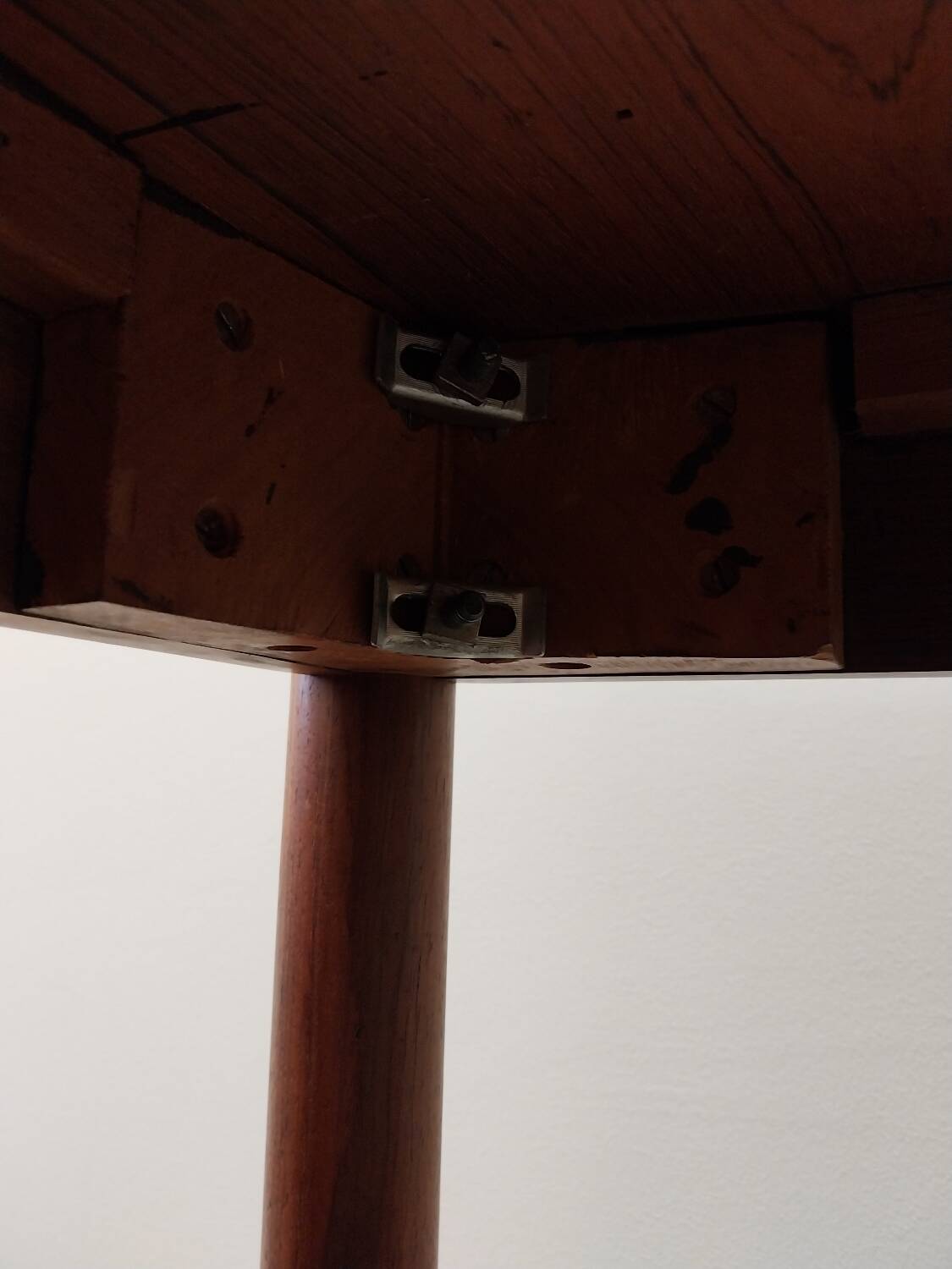Table design Jorge Zalszupin