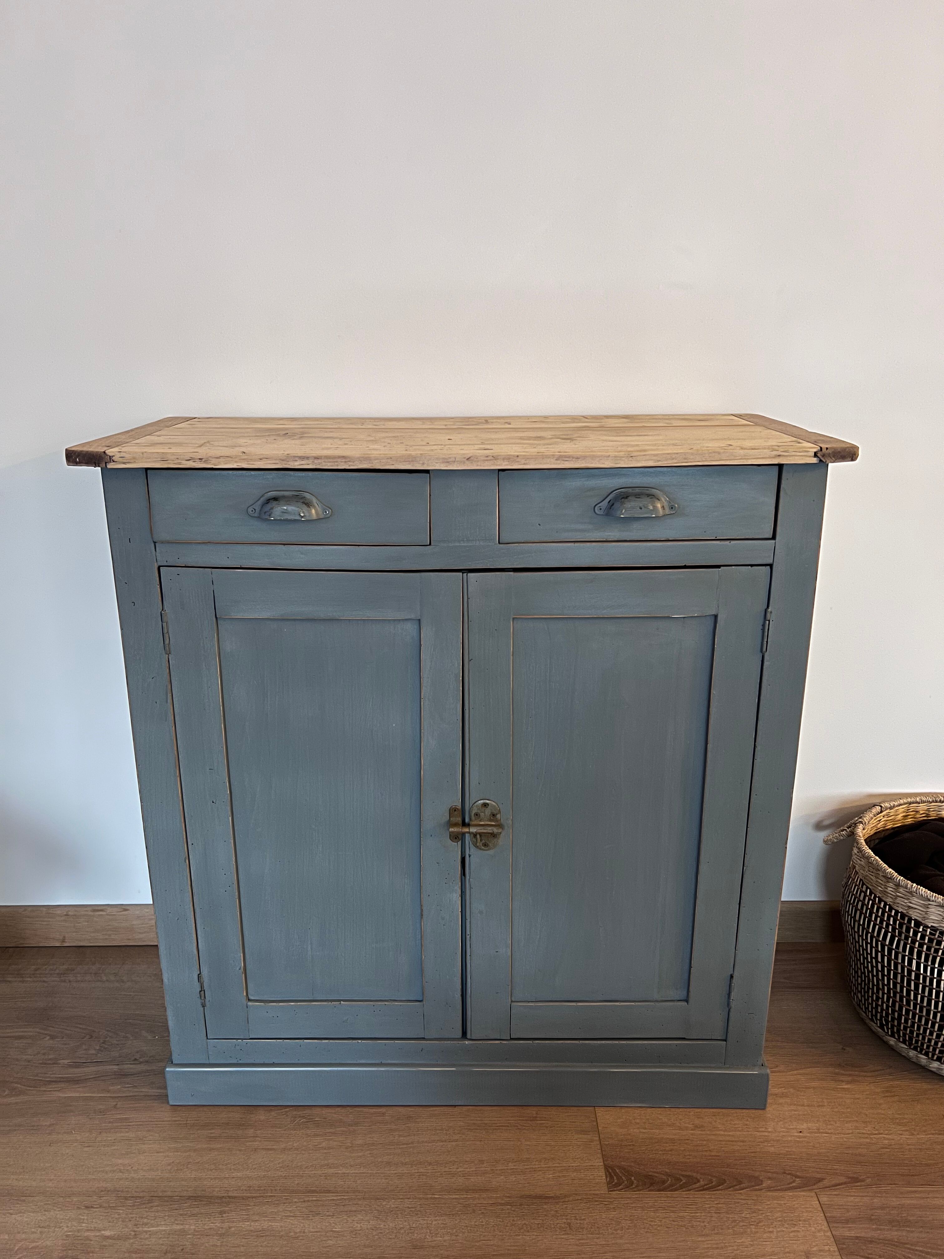 Meuble d’atelier / buffet parisien
