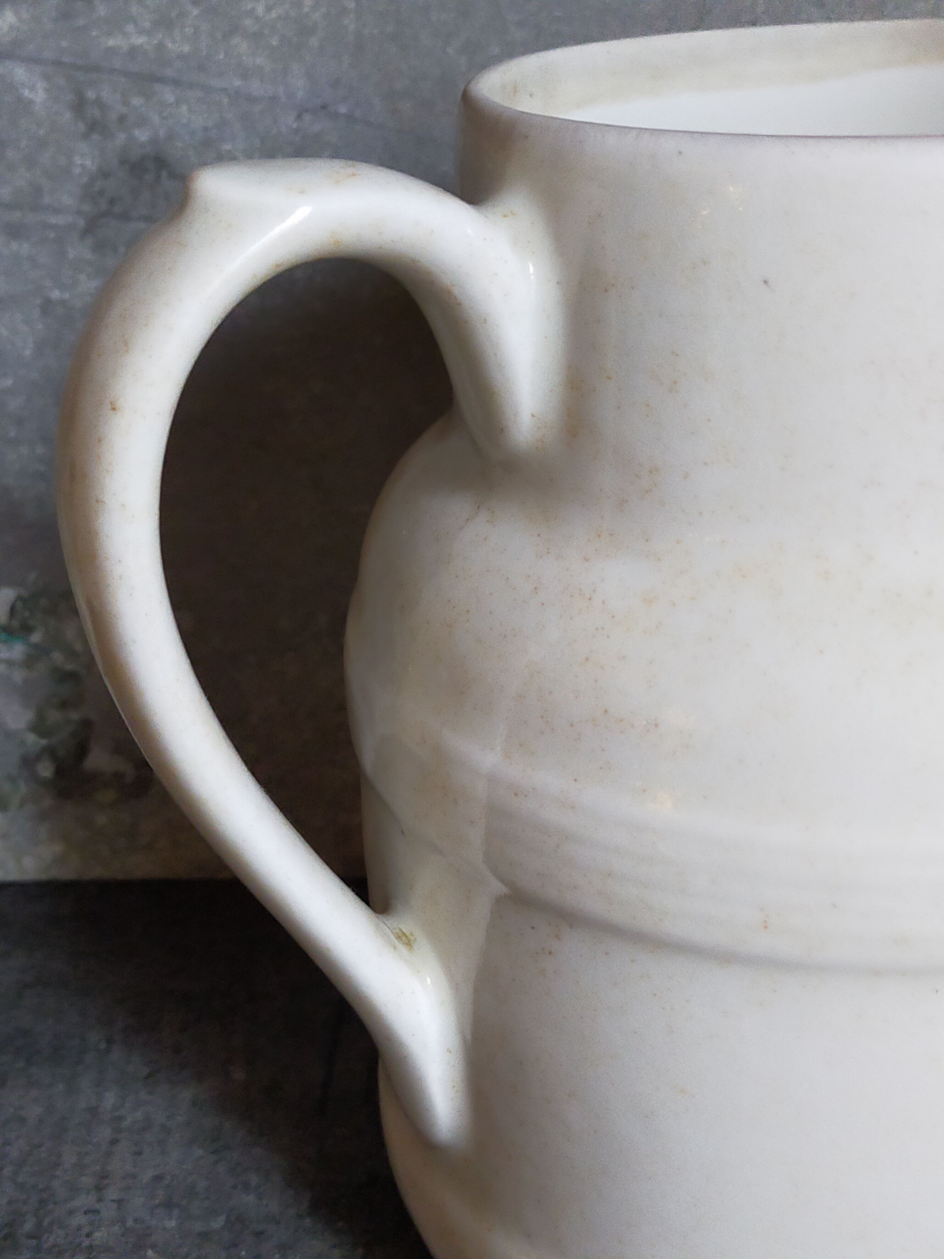 Covered pitcher in porcelain fire of Grigny XIXth stamped P.Precious