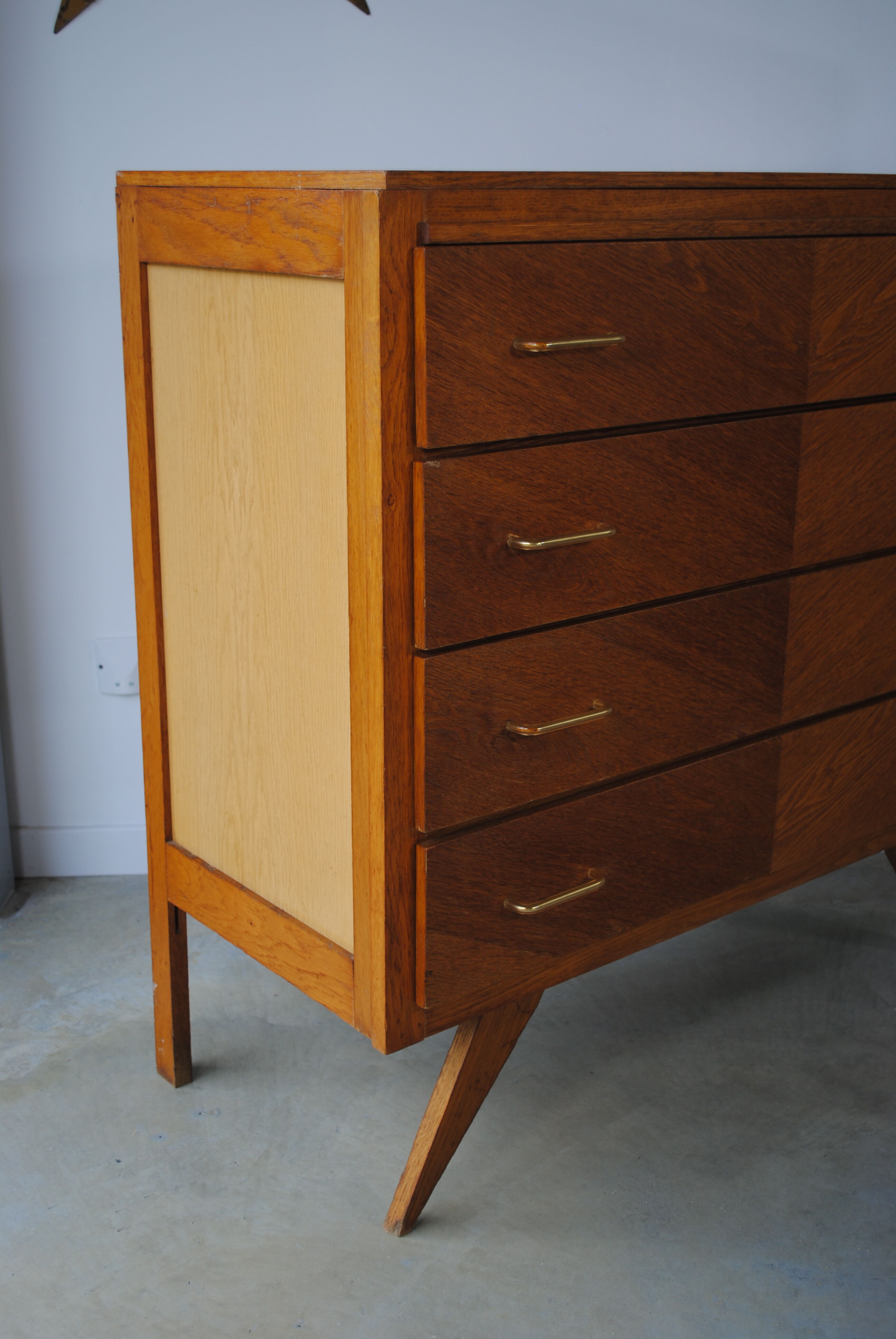 Chest of drawers feet compass 1970