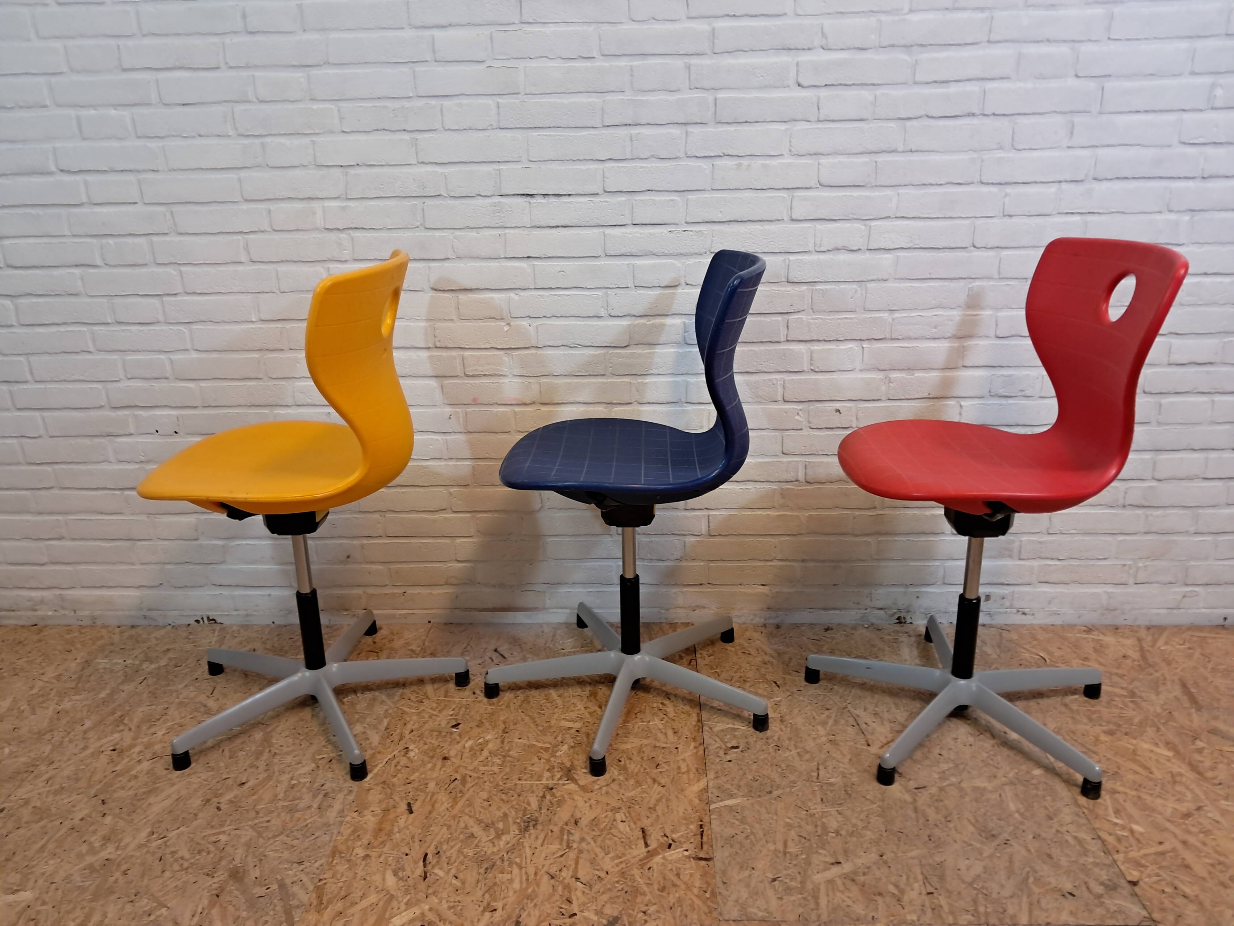 Pantomove chairs
