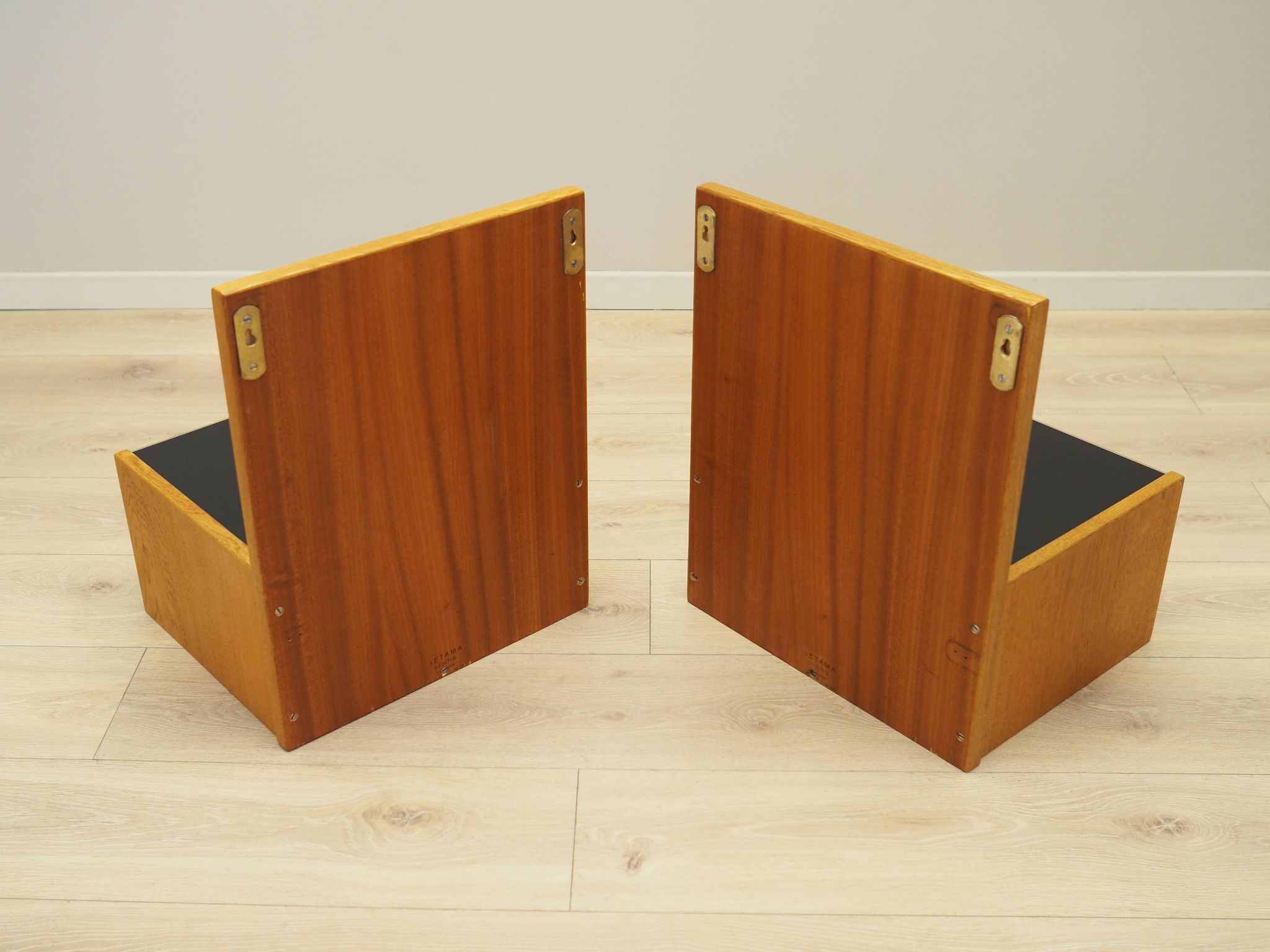 Set of hanging bedside cabinets, Danish design, 1960s, designer: Hans J. Wegner, manufacturer: Getam