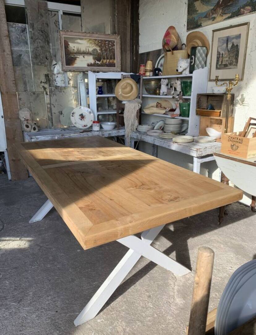 Dining table for 6-8 people