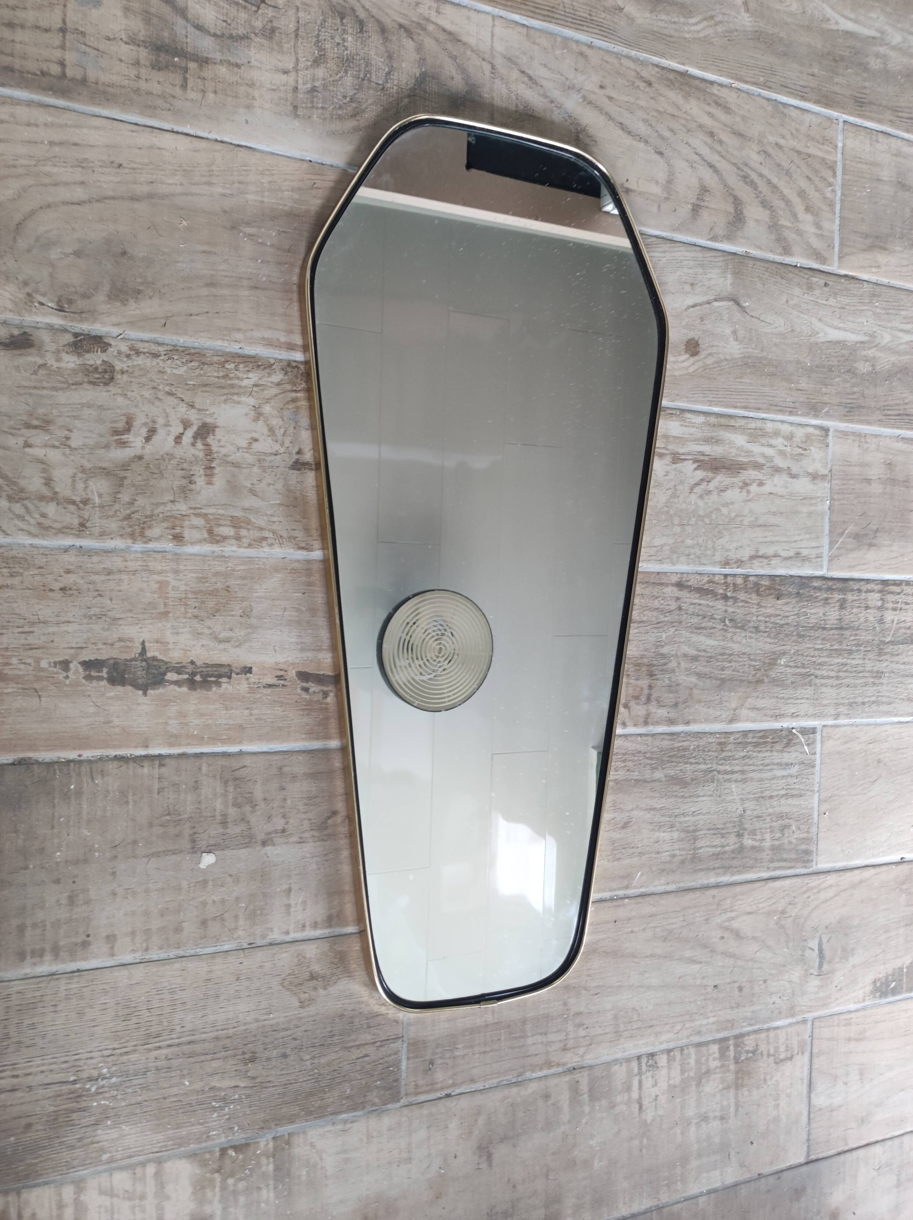 Asymmetrical mirror free-form rearview mirror