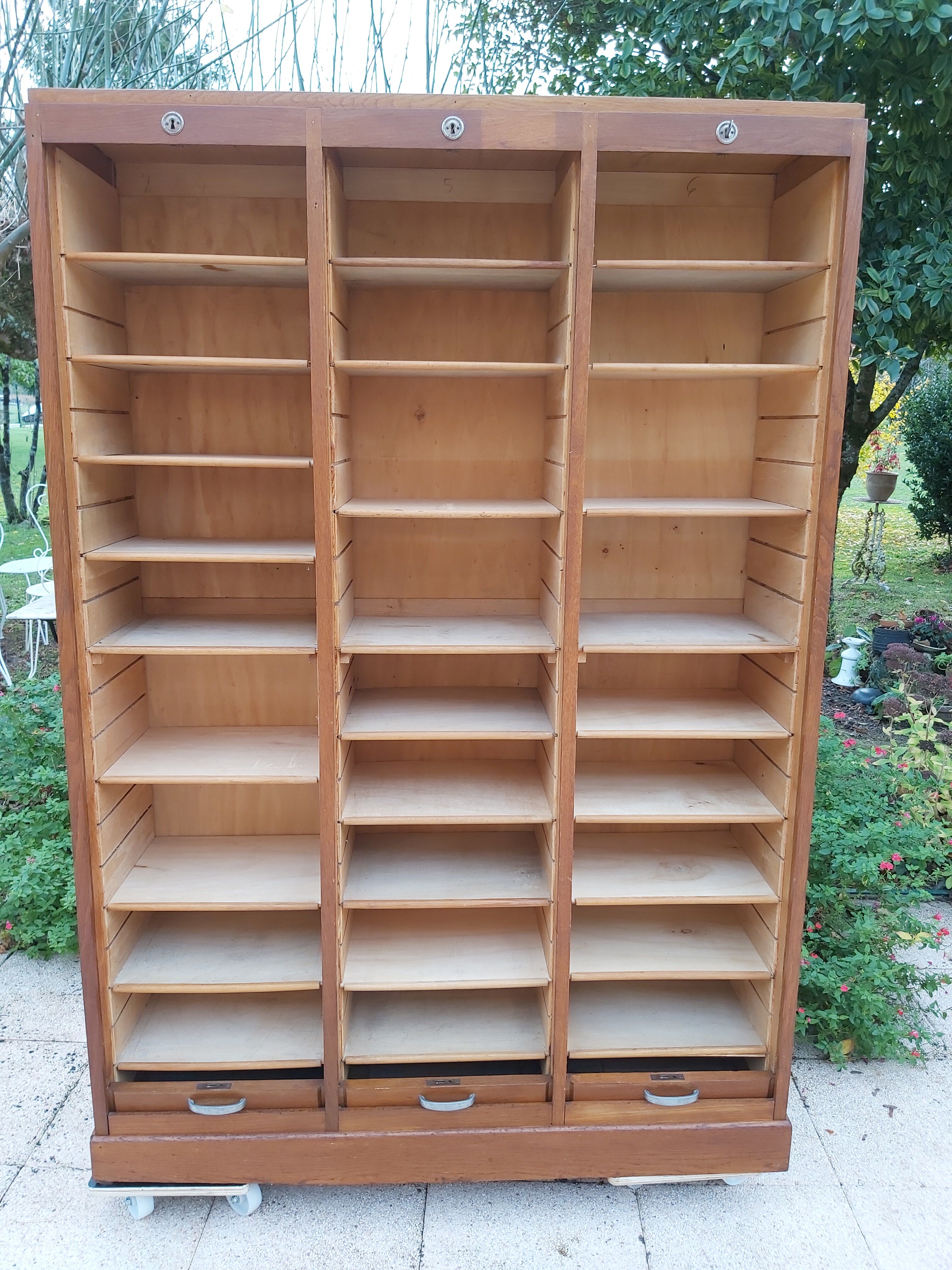 Triple oak curtain binder