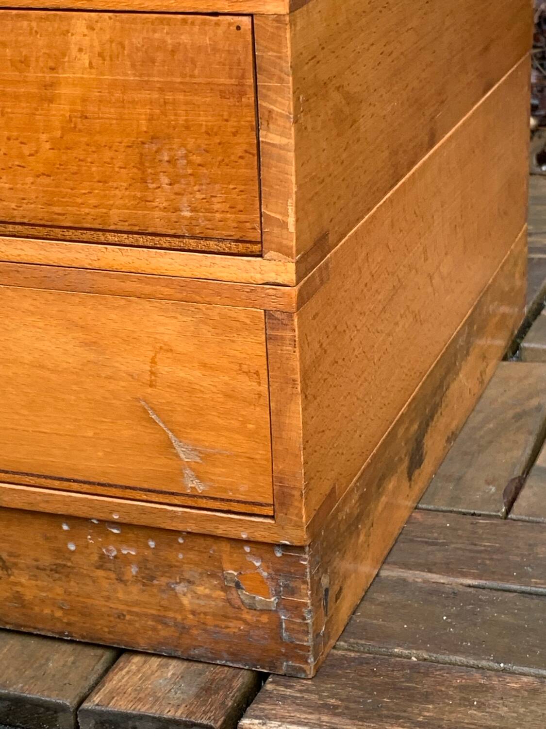 Vintage drawer cabinet with Bakelite knobs from the 1950s.