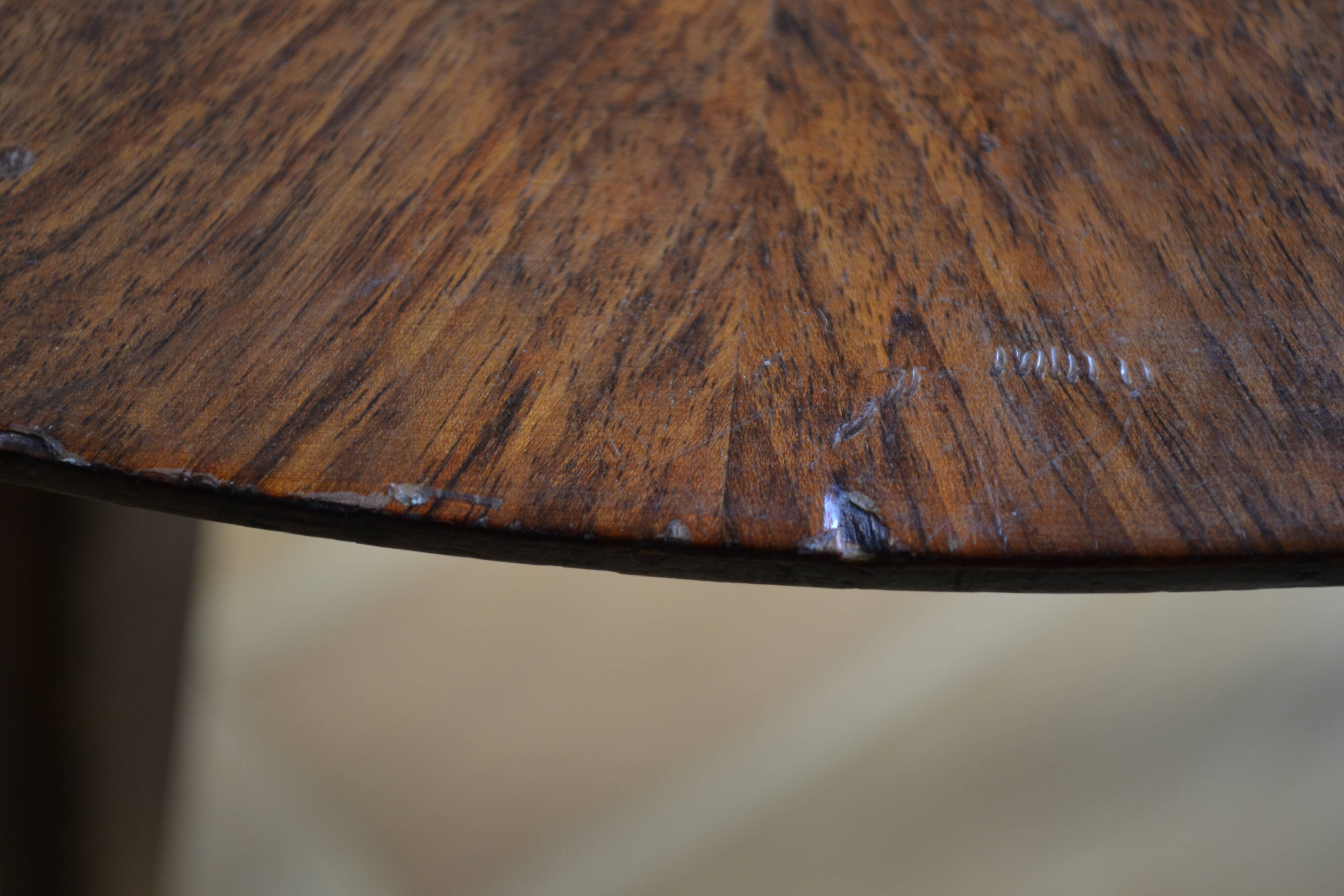 Round tripod coffee table from the 60s