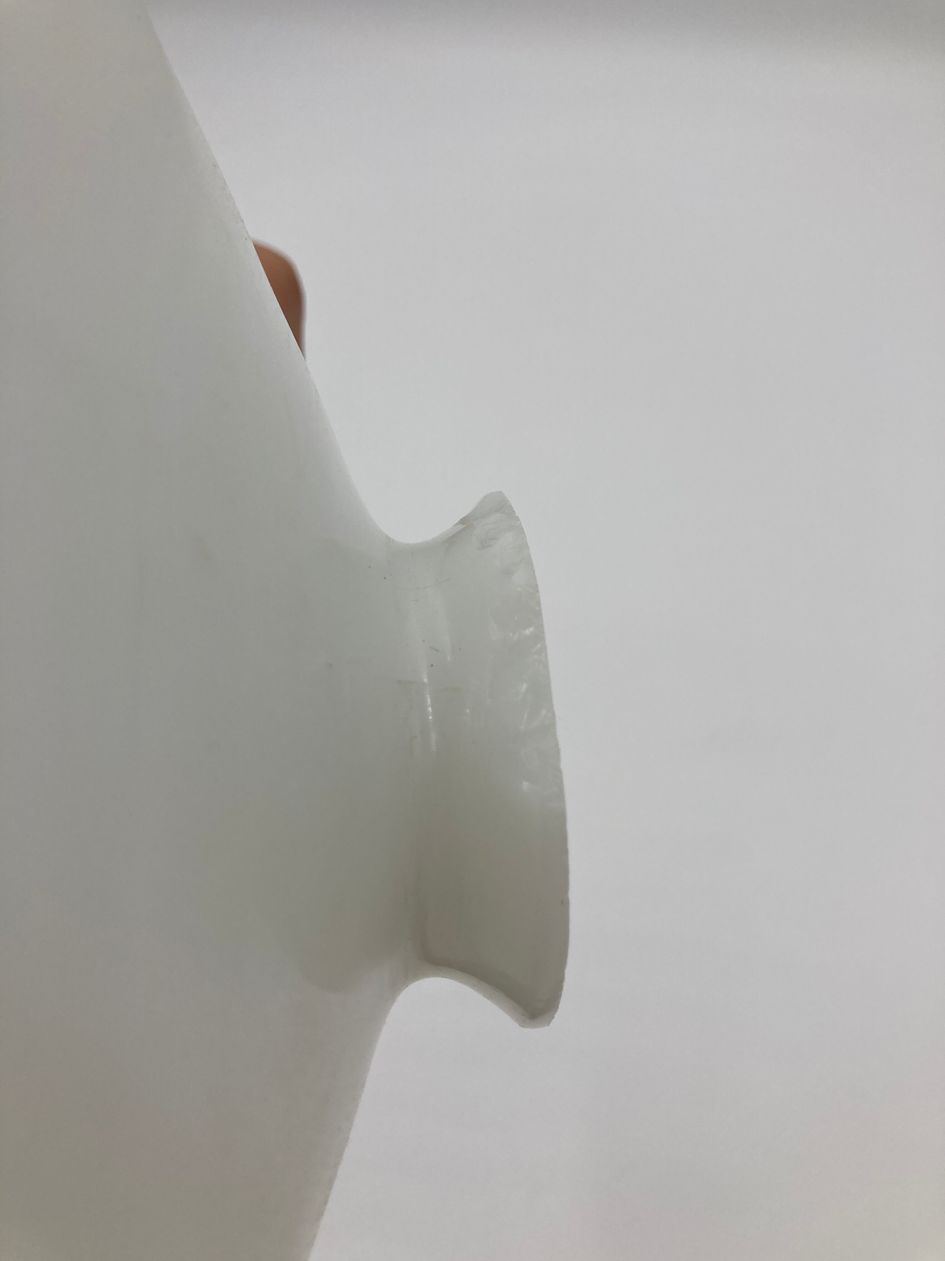 Small white opaline 20 cm