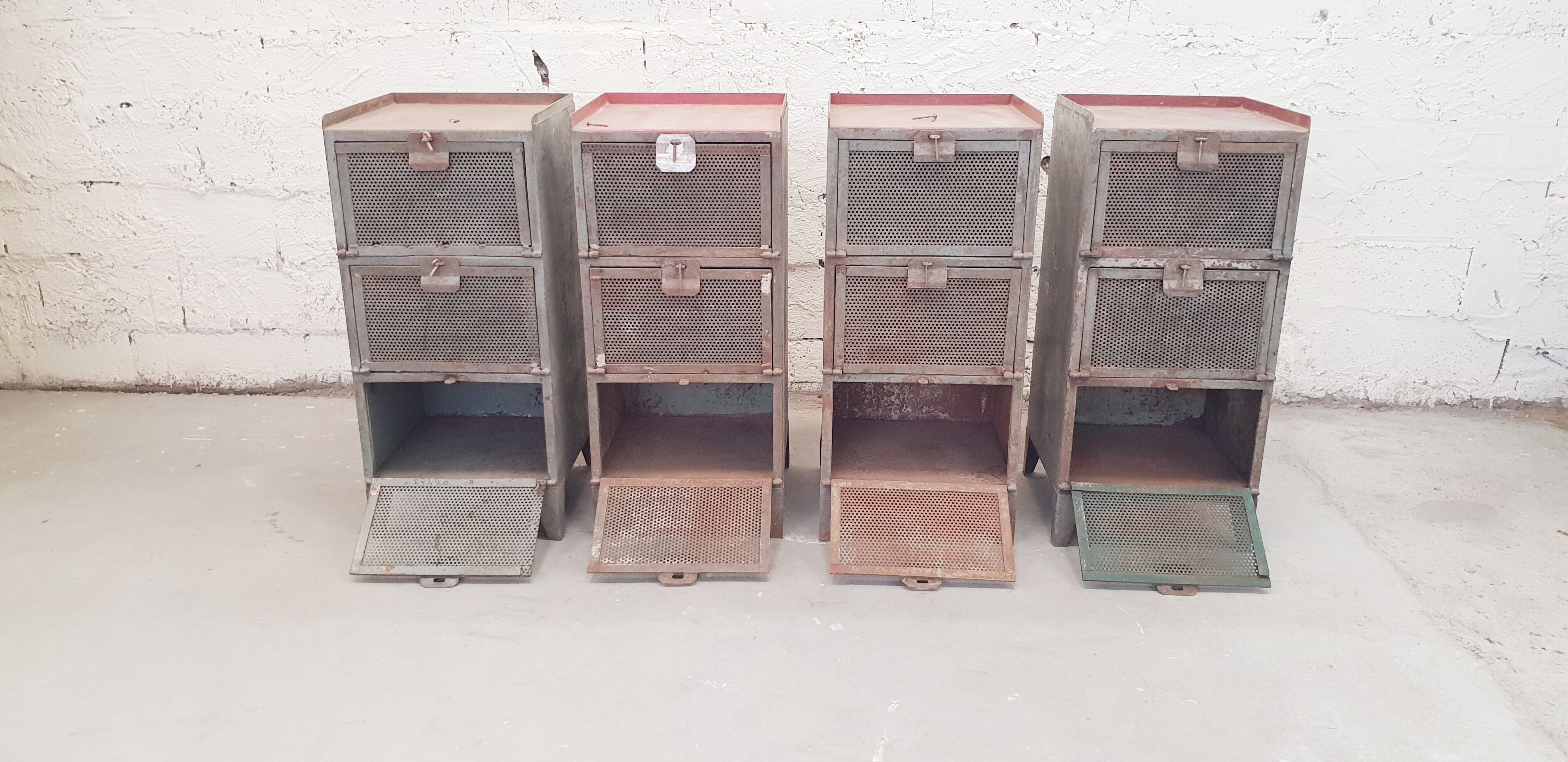 4 industrial workshop maids