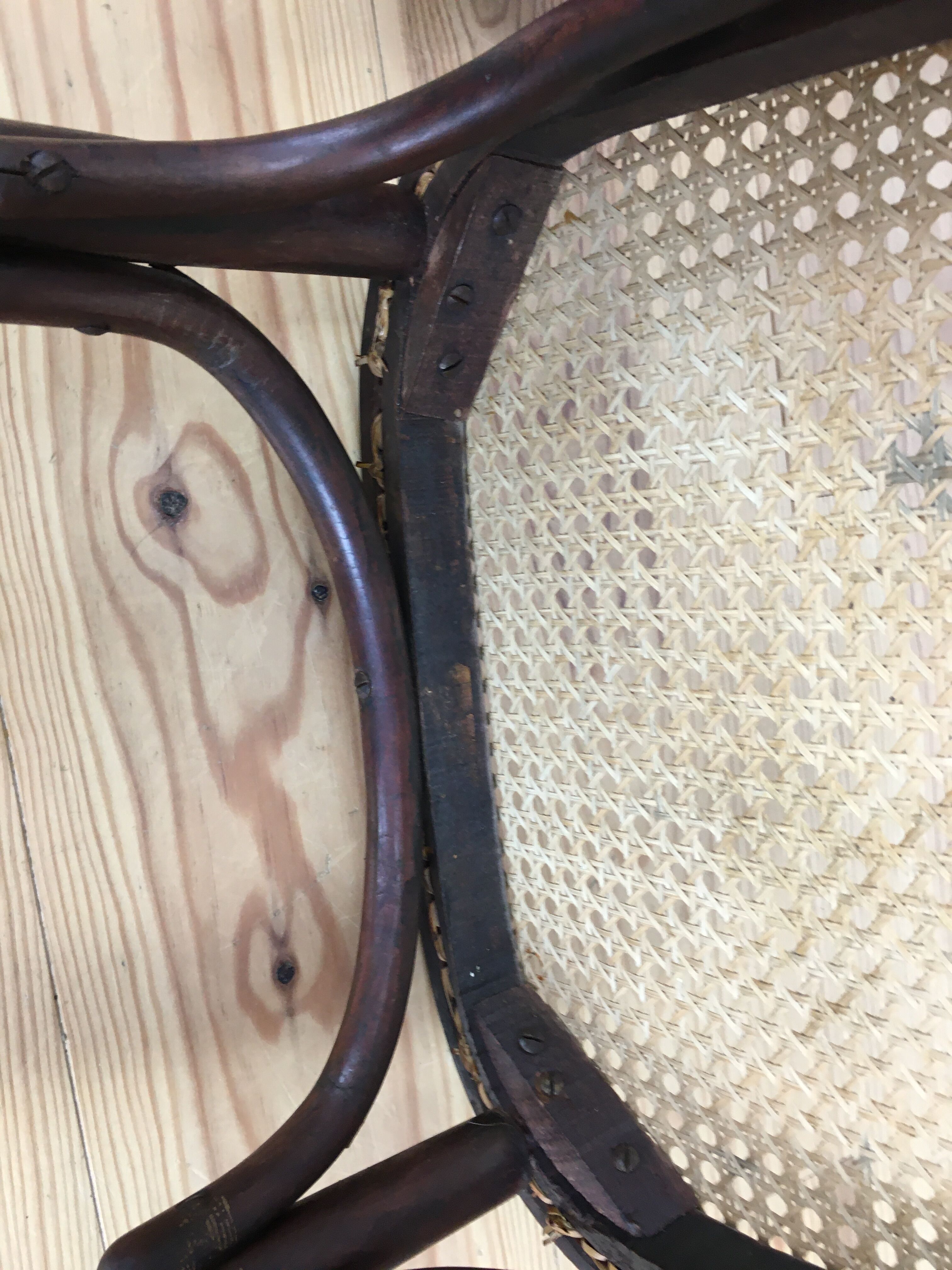 2 chairs in curved wooden and canning