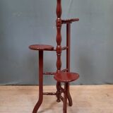 Pot door in red lacquered wood