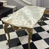 Table basse en marbre, pieds style Louis XV