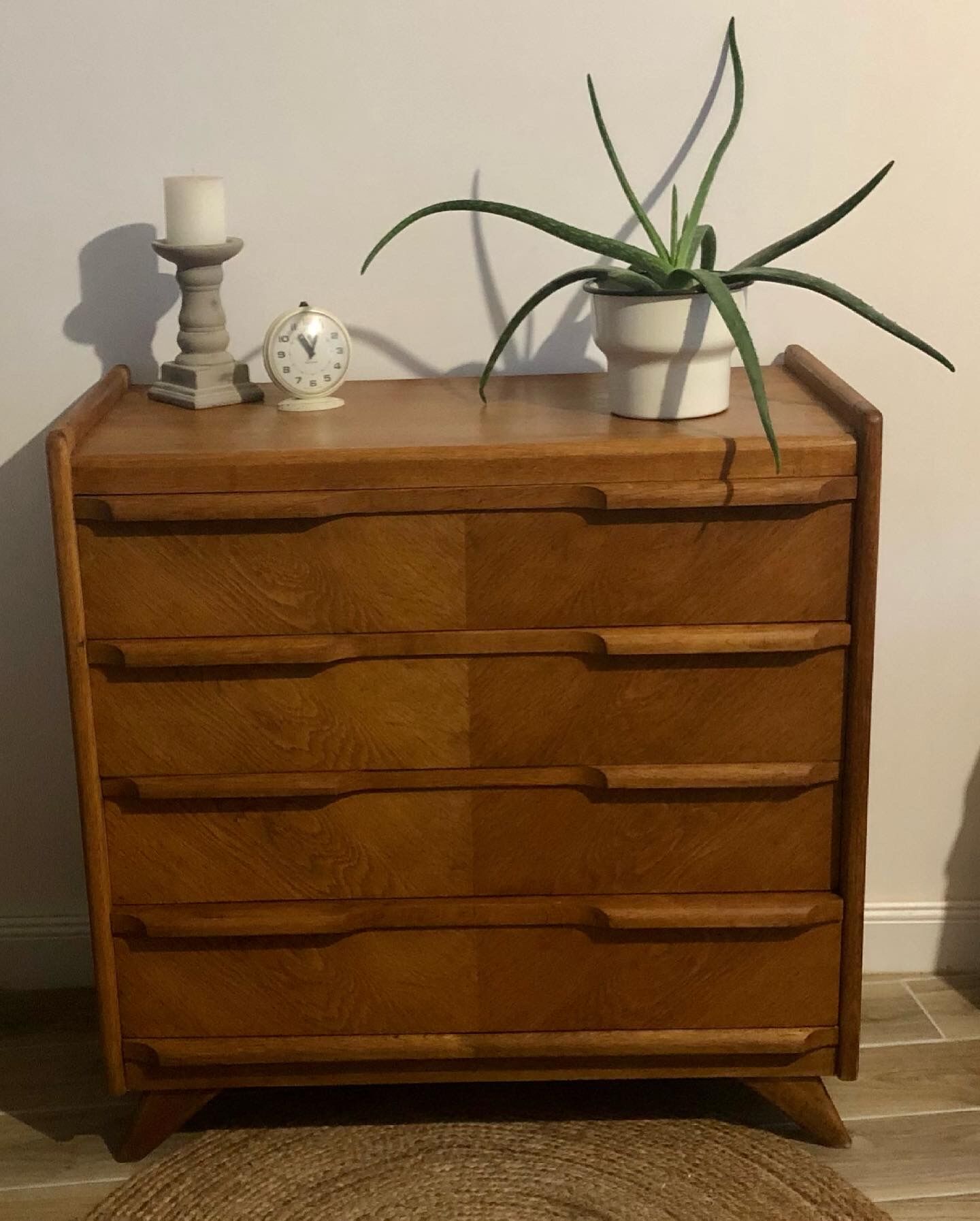 Vintage dresser