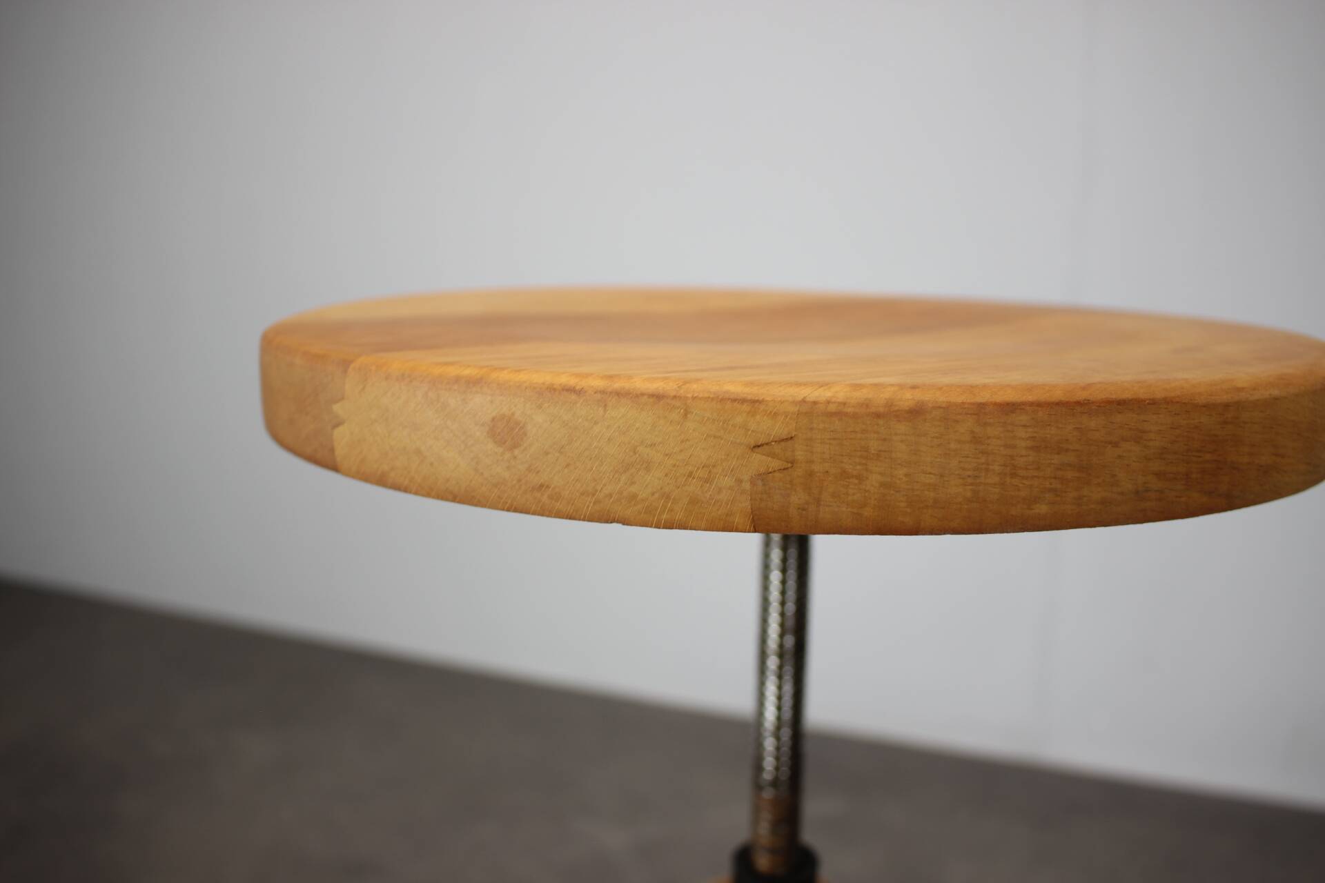 Tabouret d'atelier réglable du milieu du siècle, Tchécoslovaquie, années 1960